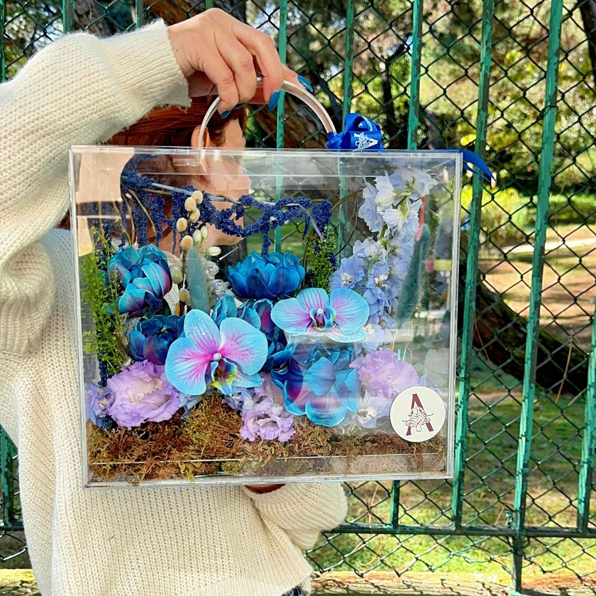 Velvet Azure Bloom Bag Pleksi Çantada Galaksi Laleler