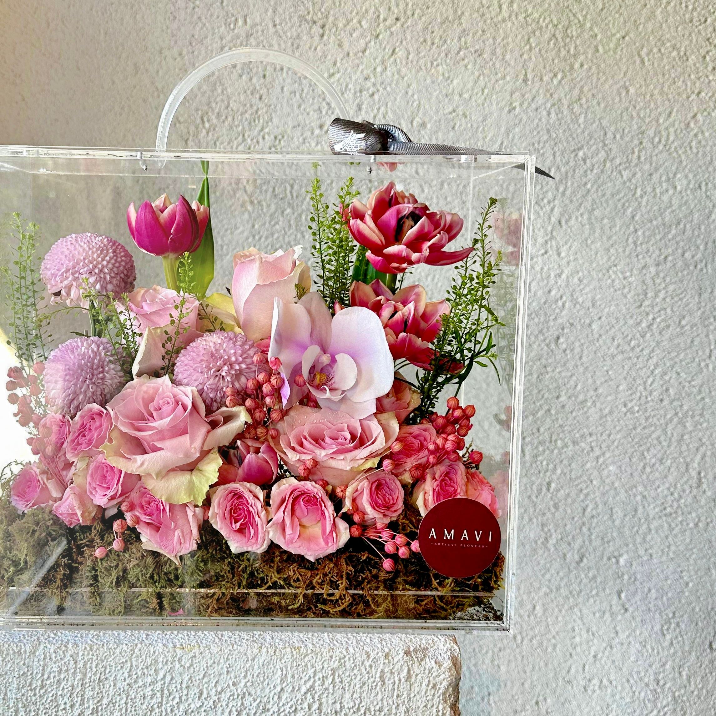 Pretty in Pink Bloom Bag Pleksi Çantada Pembe Laleler