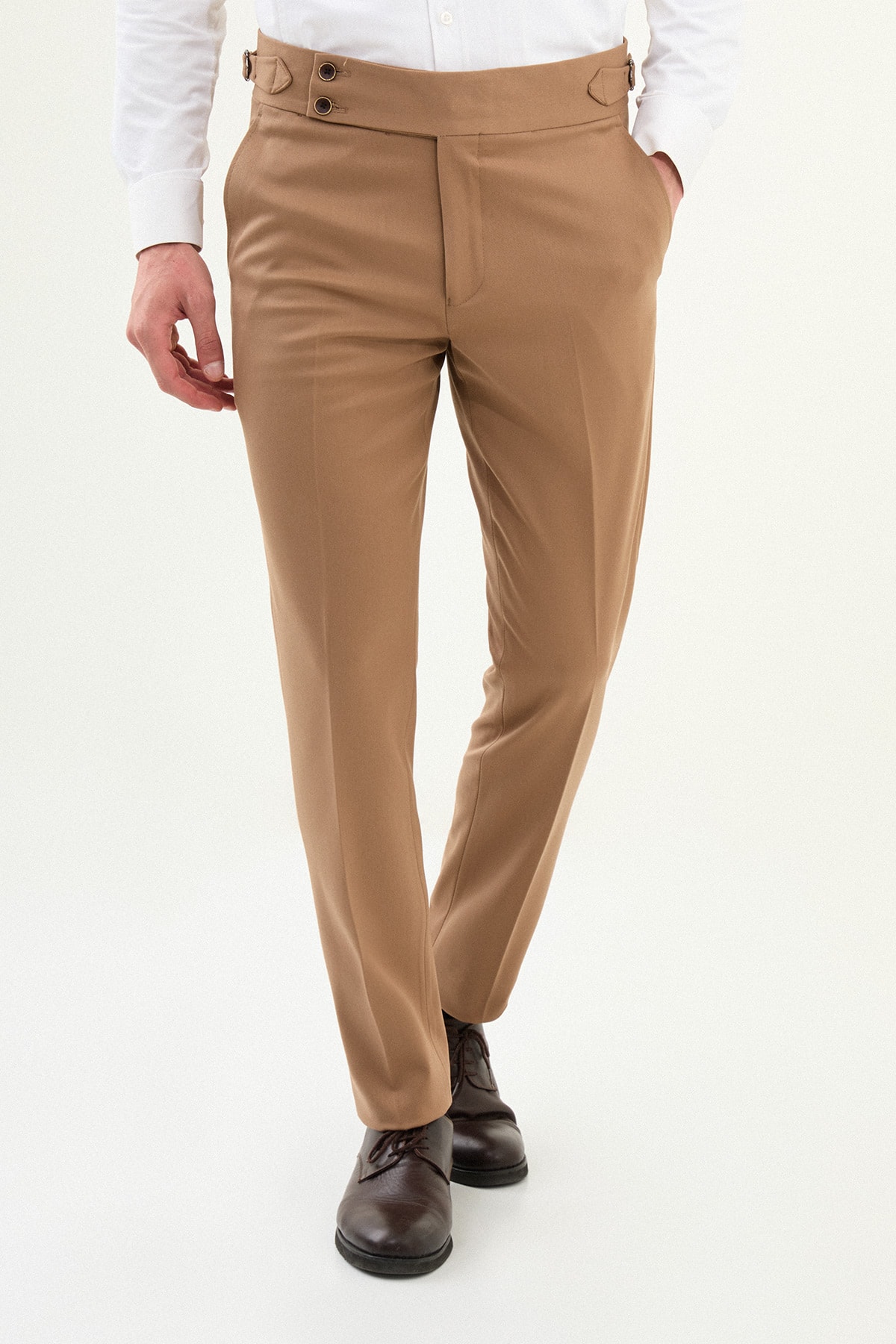 Düz Super Slim Fit Kemer Detaylı Tokalı Erkek Pantolon - Bej