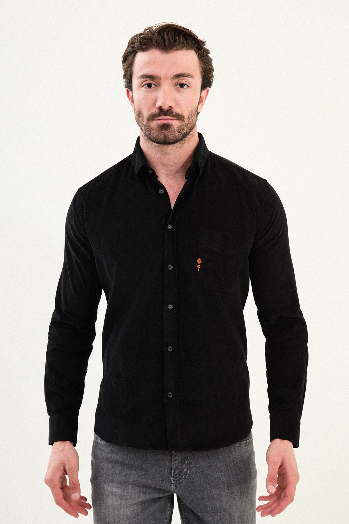Düz Slim Fit Nakış Detaylı Kadife Erkek Gömlek - Siyah