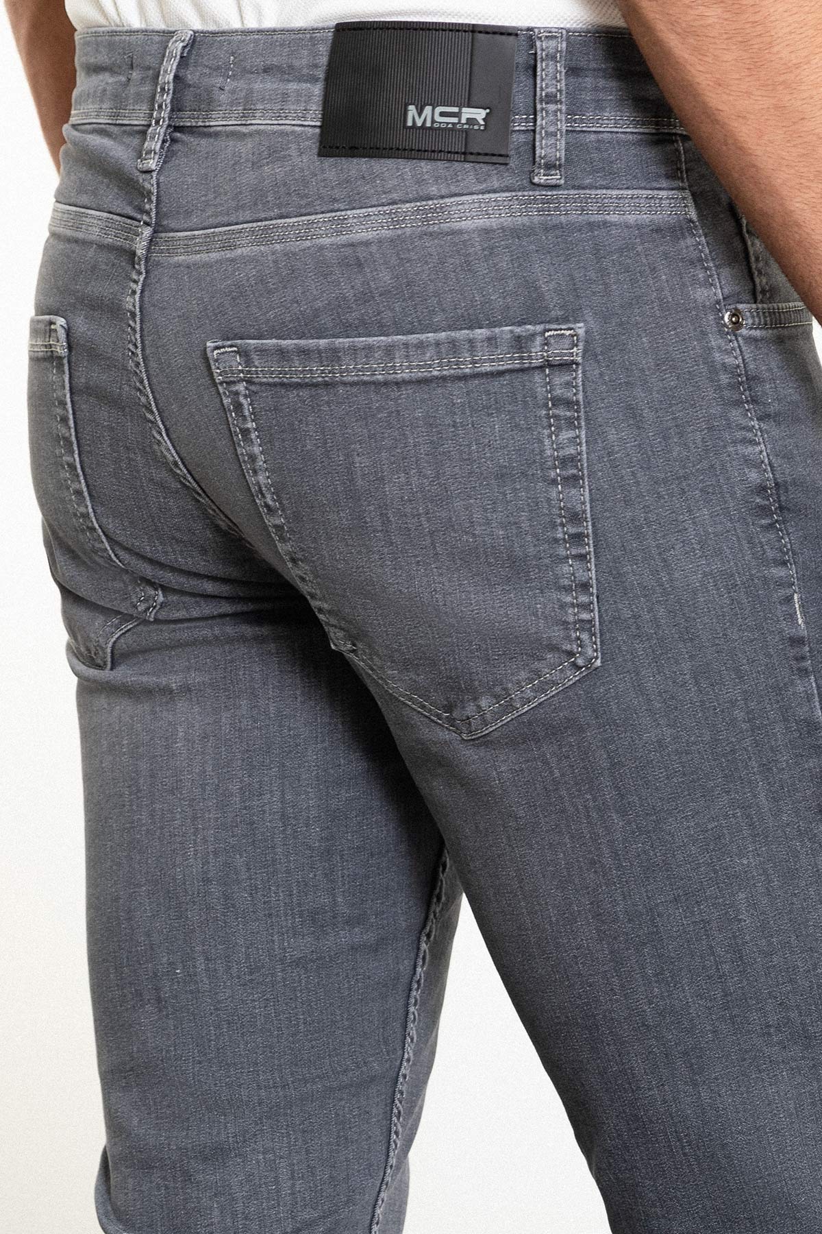 Düz Super Slim Fit Erkek Kot Pantolon