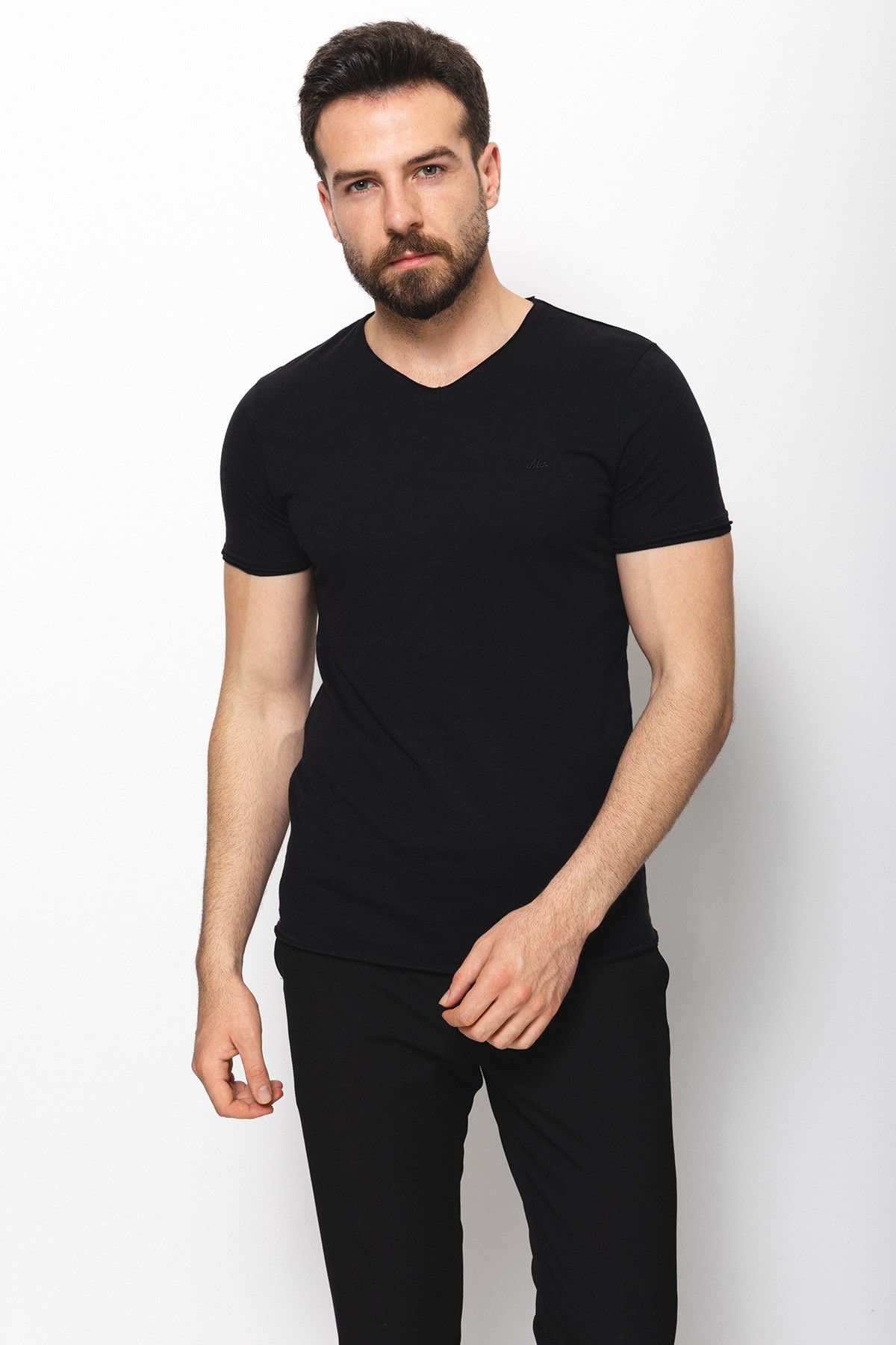 Desenli Slim Fit V Yaka Basic Erkek T-Shirt