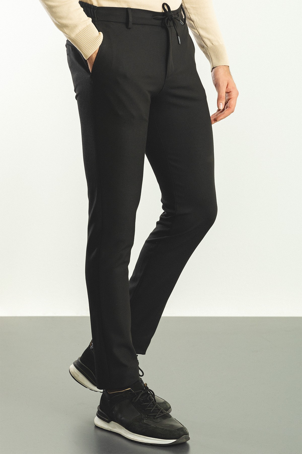 Düz Super Slim Fit Beli Lastikli İpli Erkek Pantolon