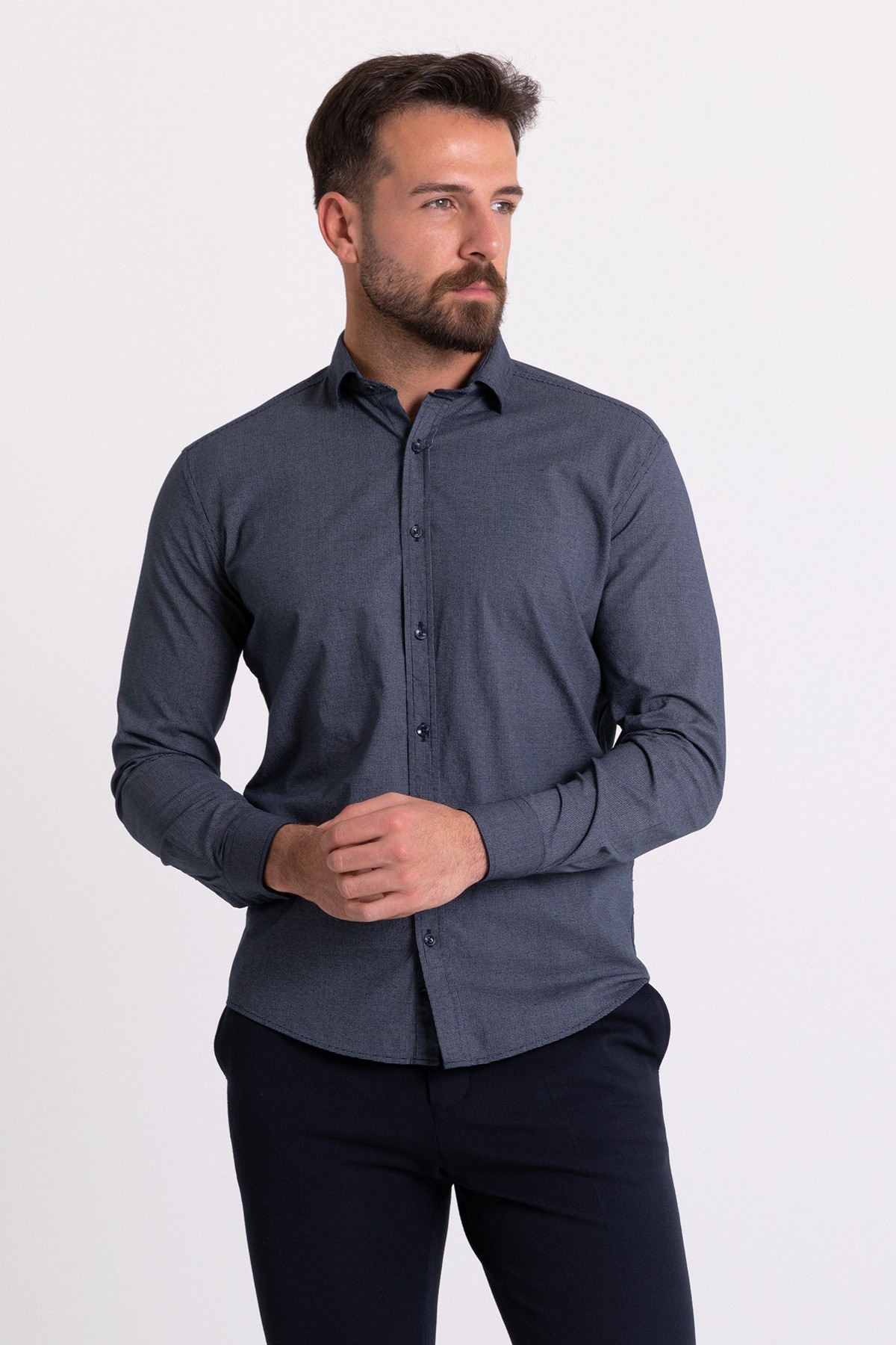 Nokta Desenli Slim Fit Gizli Düğmeli Erkek Gömlek