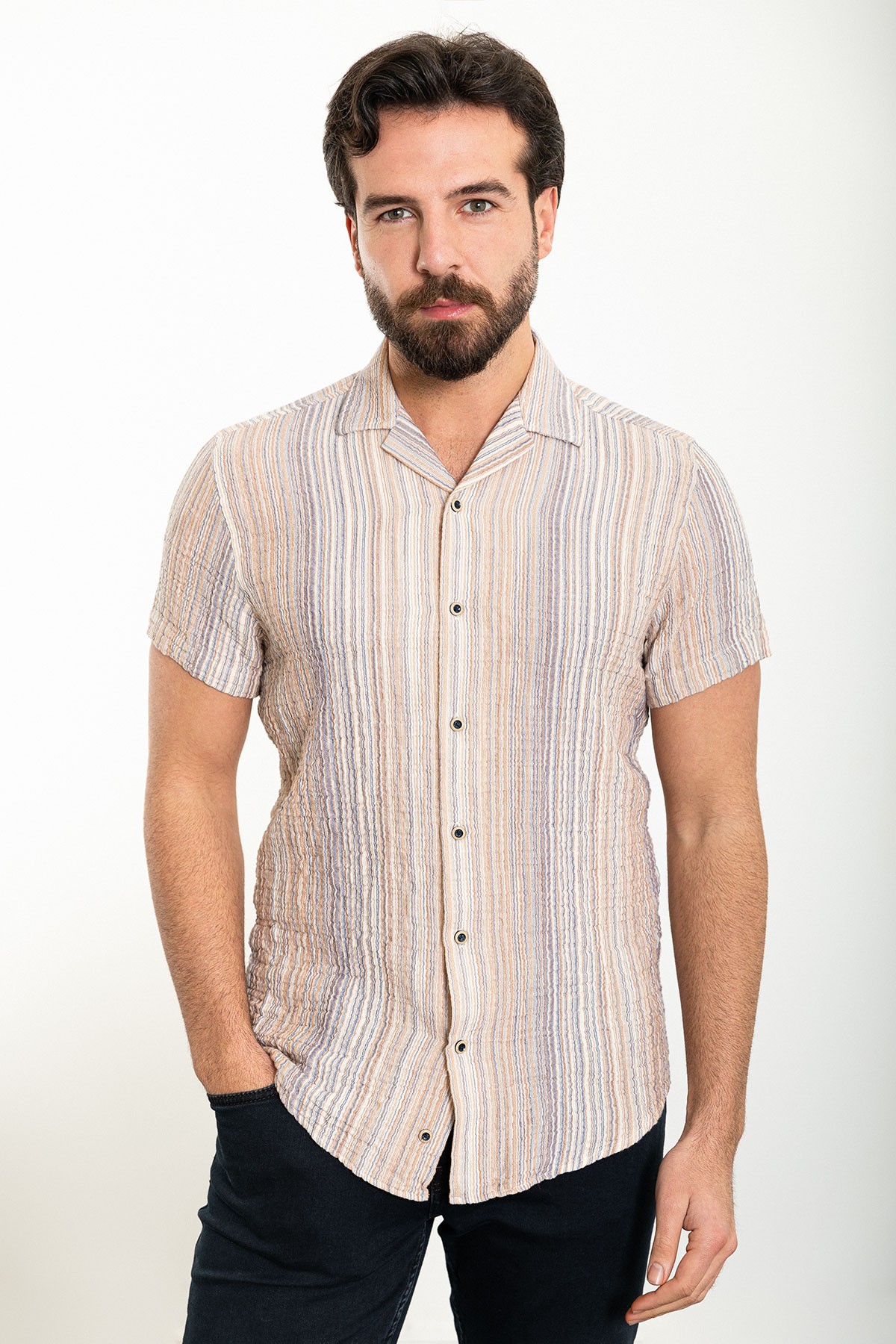 Çizgili Slim Fit Apaç Yaka Kısa Kollu Erkek Gömlek - Bej