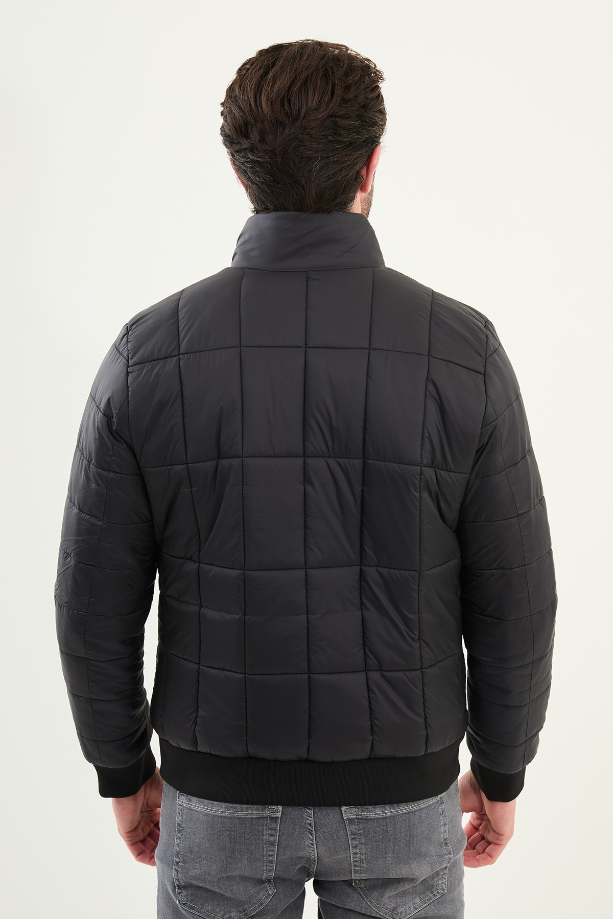 Kapitone Slim Fit Hakim Yaka Şişme Erkek Mont