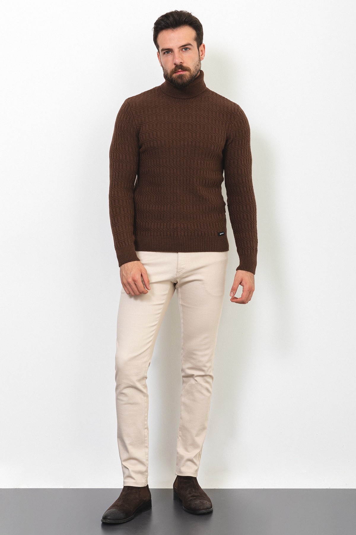 Örgü Desenli Slim Fit Tam Balıkçı Yaka Yün Erkek Kazak