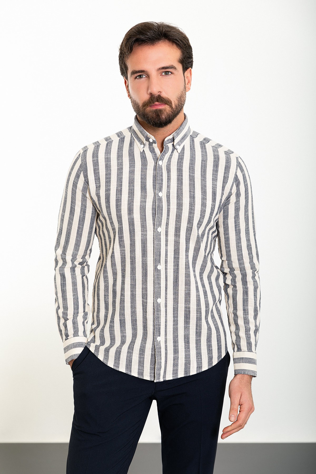 Çizgili Slim Fit Uzun Kollu Keten Erkek Gömlek - Ekru-Lacivert
