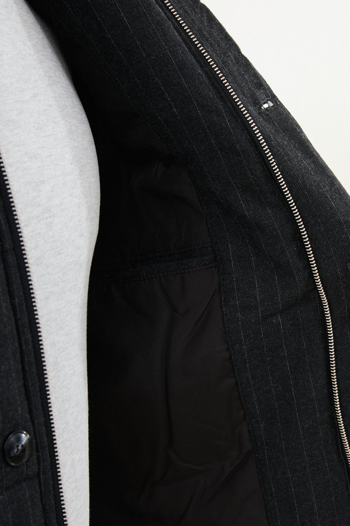 Çizgili Slim Fit Kapşonlu Şişme Erkek Yelek