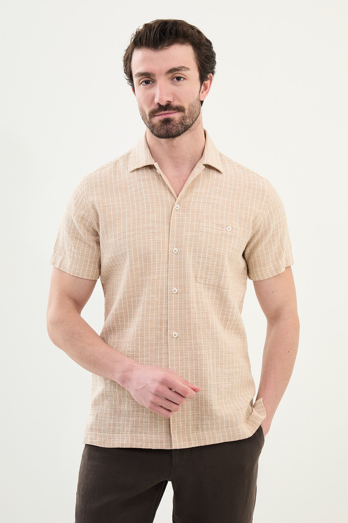 Çizgili Slim Fit Kısa Kollu Keten Erkek Gömlek - Bej