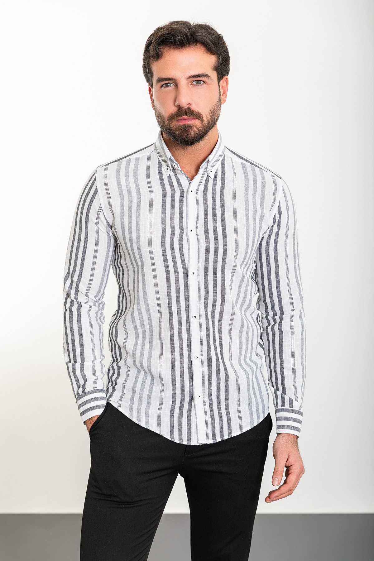 Çizgili Slim Fit Uzun Kollu Erkek Gömlek - Beyaz-Siyah