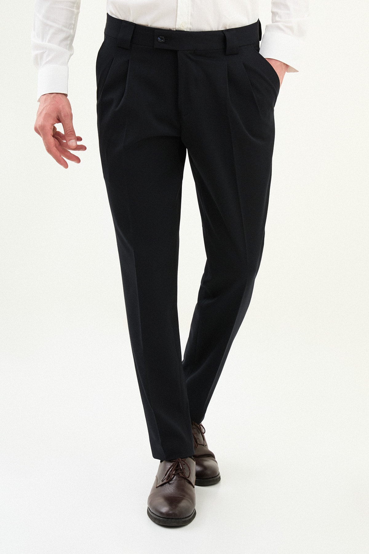 Düz Slim Fit Pileli Erkek Pantolon - Koyu Lacivert