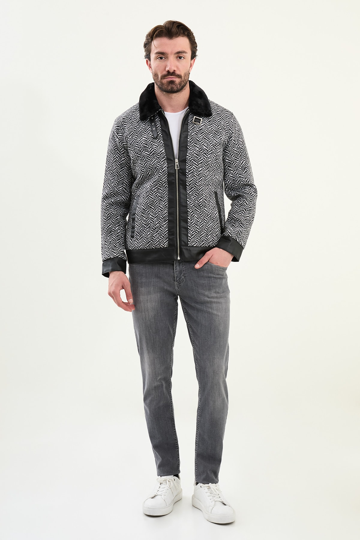 Desenli Siyah Slim Fit Kürklü Yaka Erkek Mont
