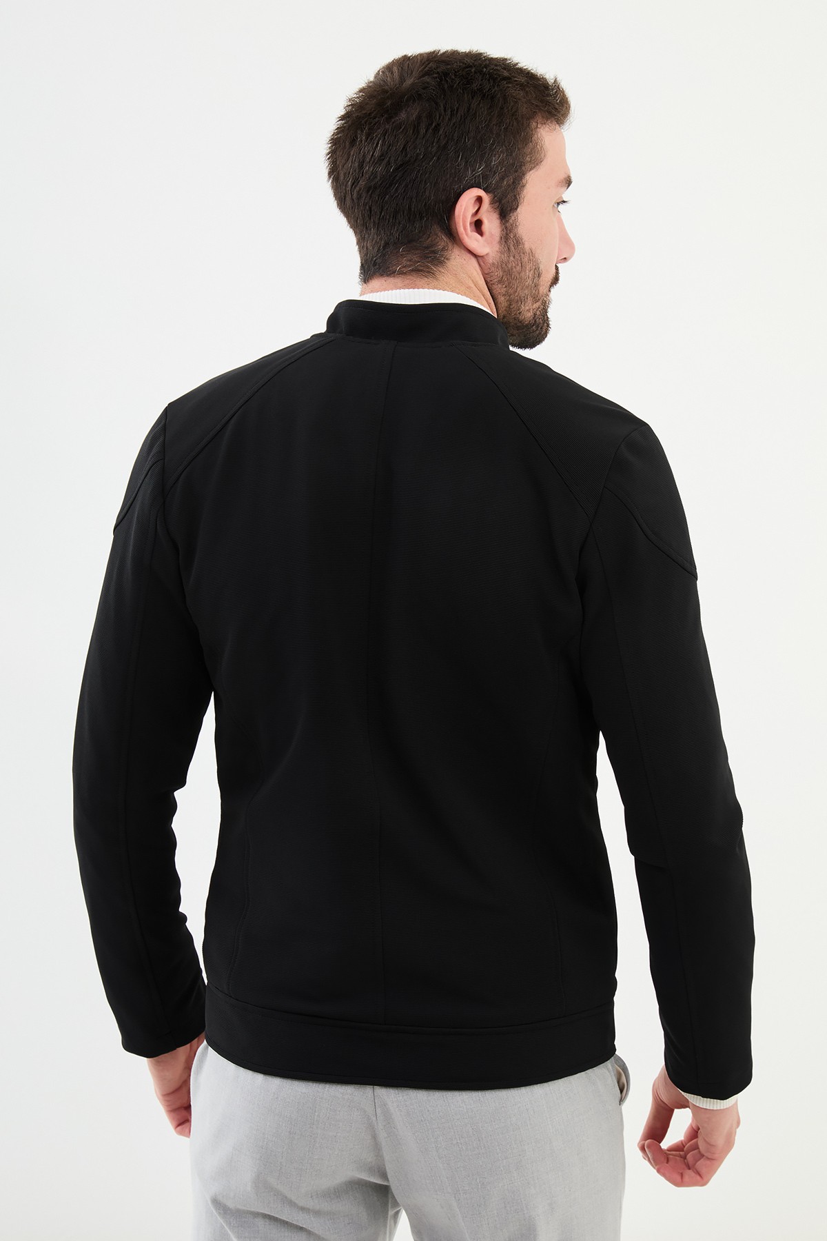 Düz Slim Fit Hakim Yaka Erkek Mont