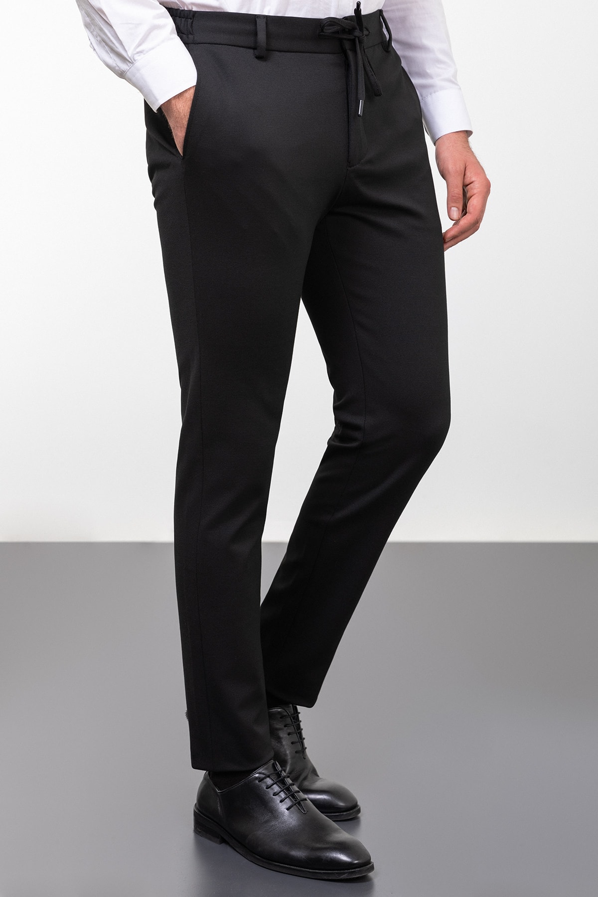 Düz Super Slim Fit Beli Lastikli İpli Erkek Pantolon