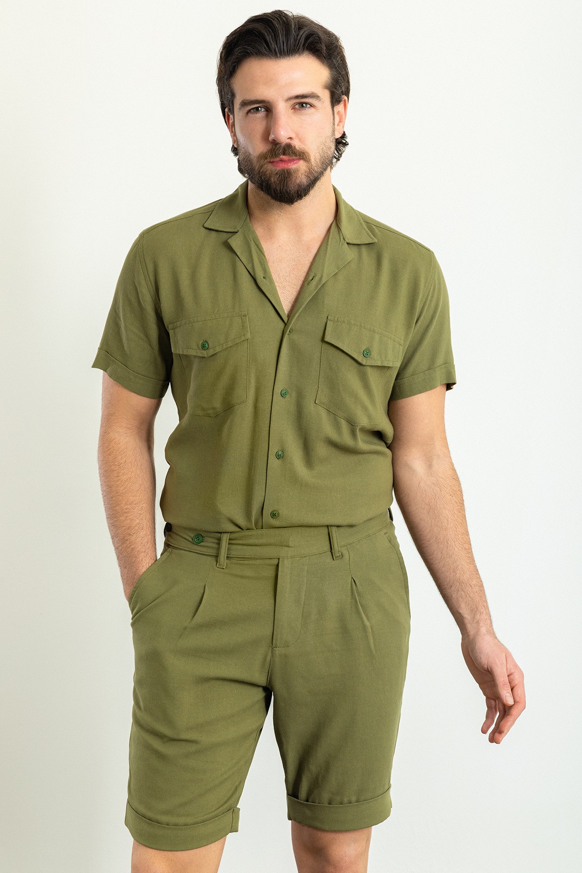 Düz Slim Fit Apaç Yaka Keten Erkek Gömlek Şort Takım