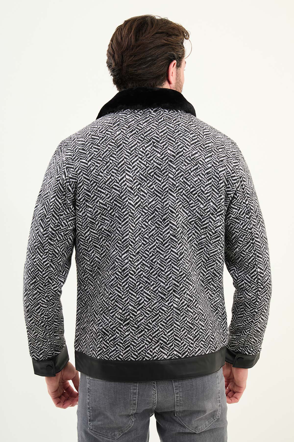 Desenli Siyah Slim Fit Kürklü Yaka Erkek Mont
