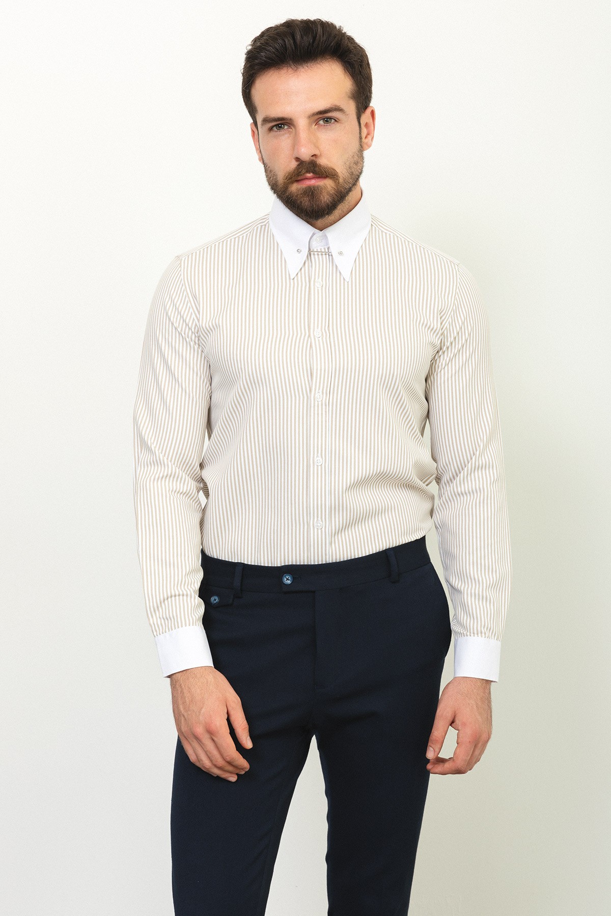 Çizgili Slim Fit Sivri Yaka Klasik Erkek Gömlek - Bej-Beyaz