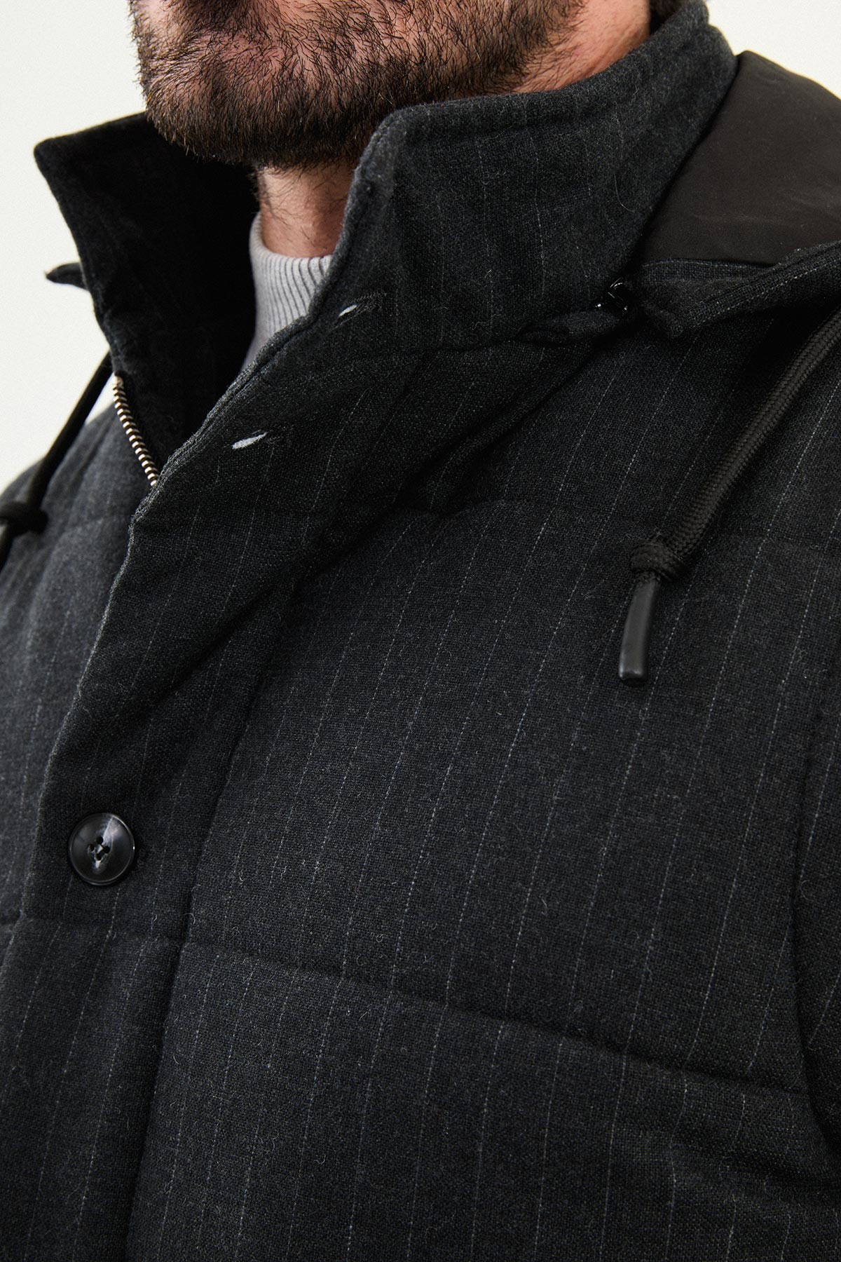 Çizgili Slim Fit Kapşonlu Şişme Erkek Yelek