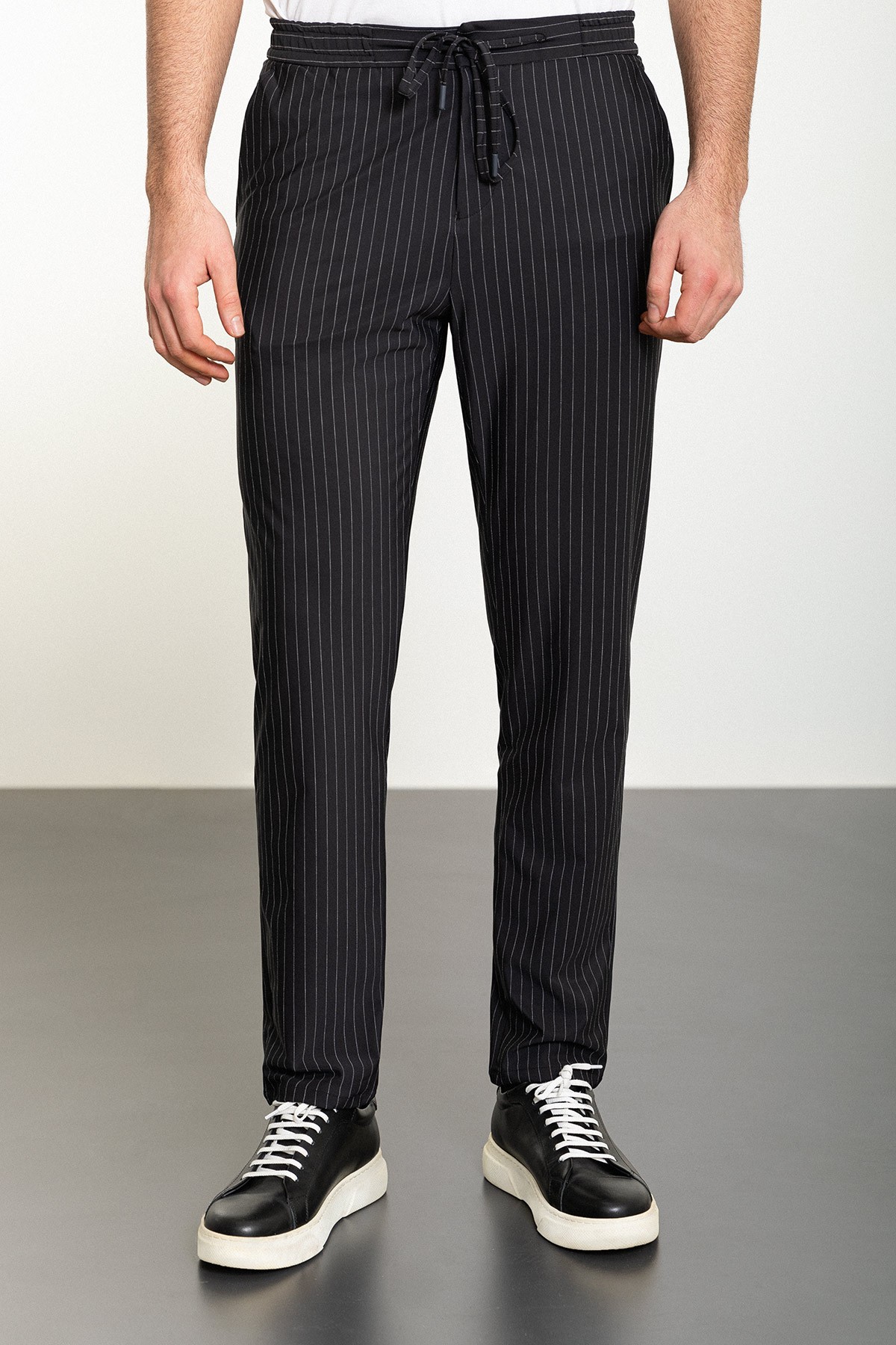 Çizgili Super Slim Fit Beli Lastikli İpli Erkek Pantolon - Siyah