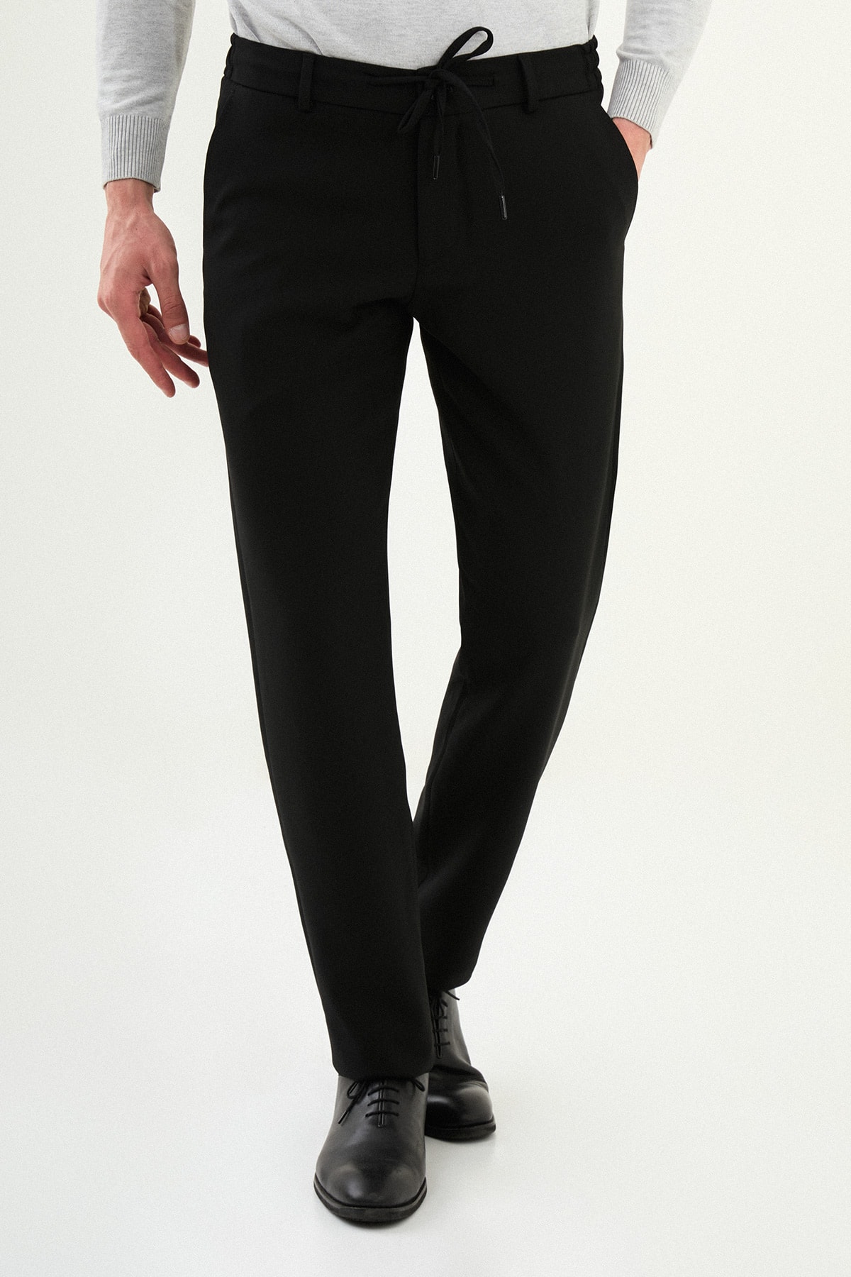 Düz Super Slim Fit Beli Lastikli İpli Erkek Pantolon - Siyah