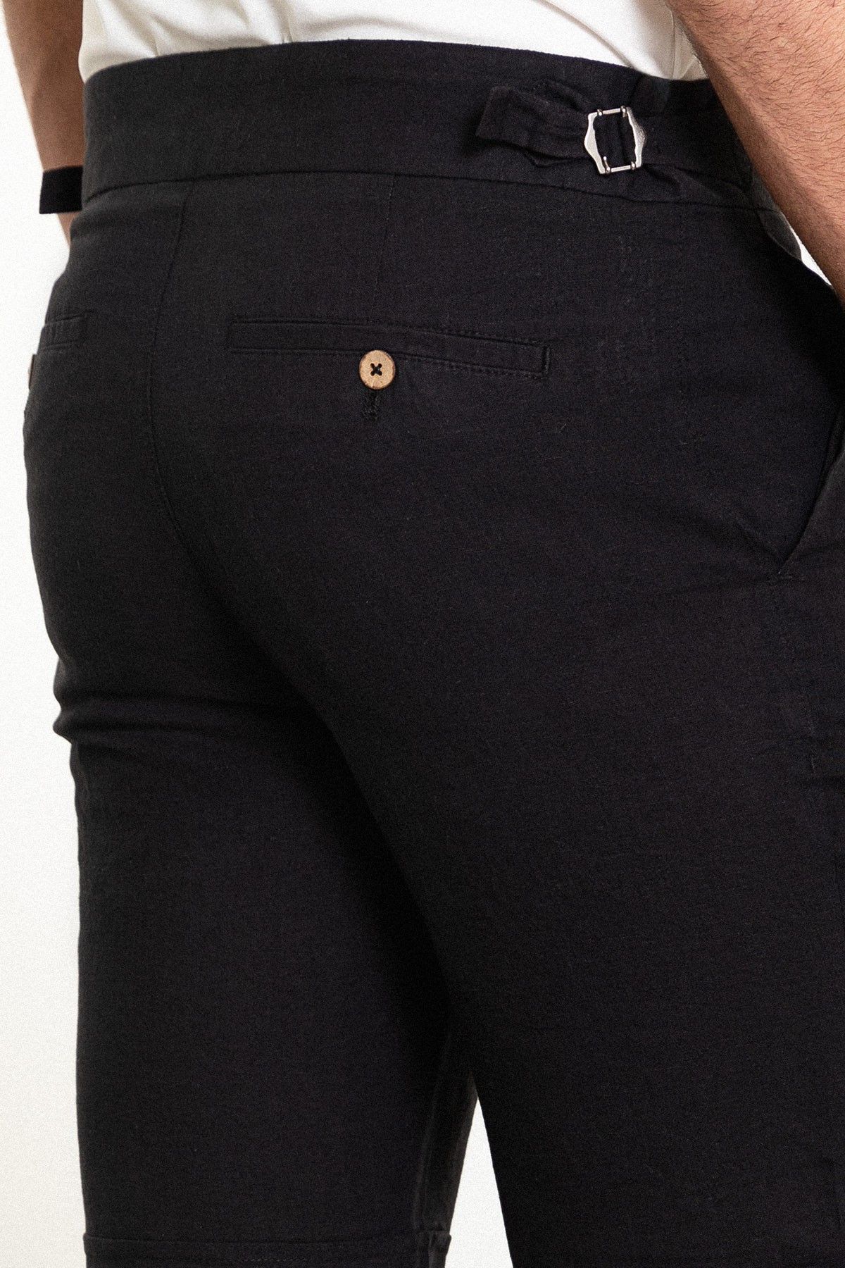 Düz Super Slim Fit Kemerli Keten Erkek Şort