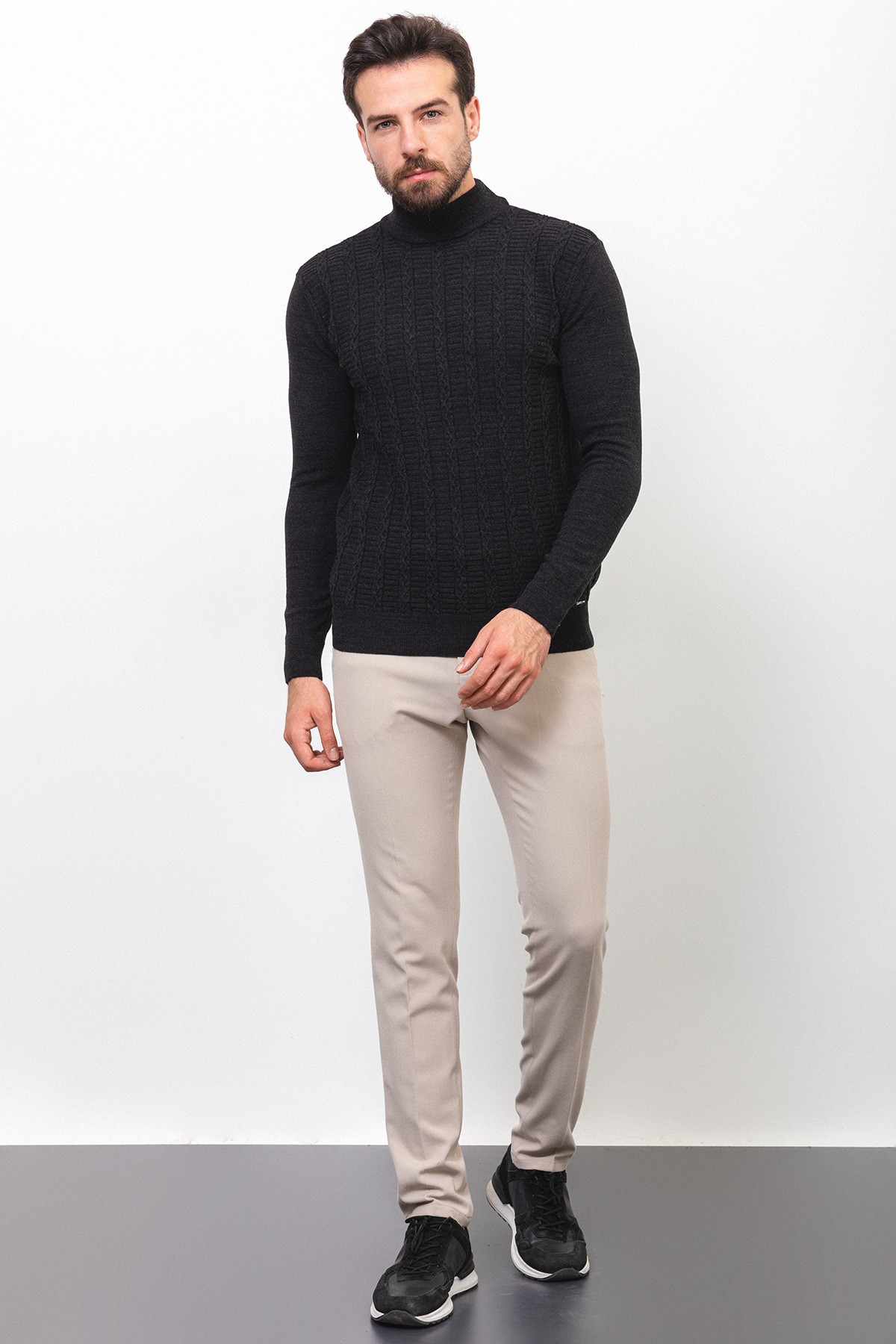 Desenli Slim Fit Yarım Balıkçı Yaka Yün Erkek Kazak