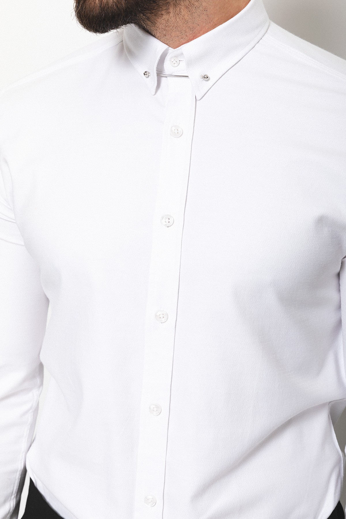 Desenli Slim Fit Yaka İğneli Klasik Erkek Gömlek