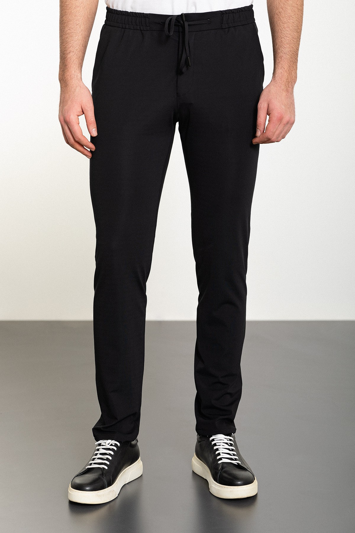 Düz Super Slim Fit Beli Lastikli İpli Erkek Pantolon - Siyah