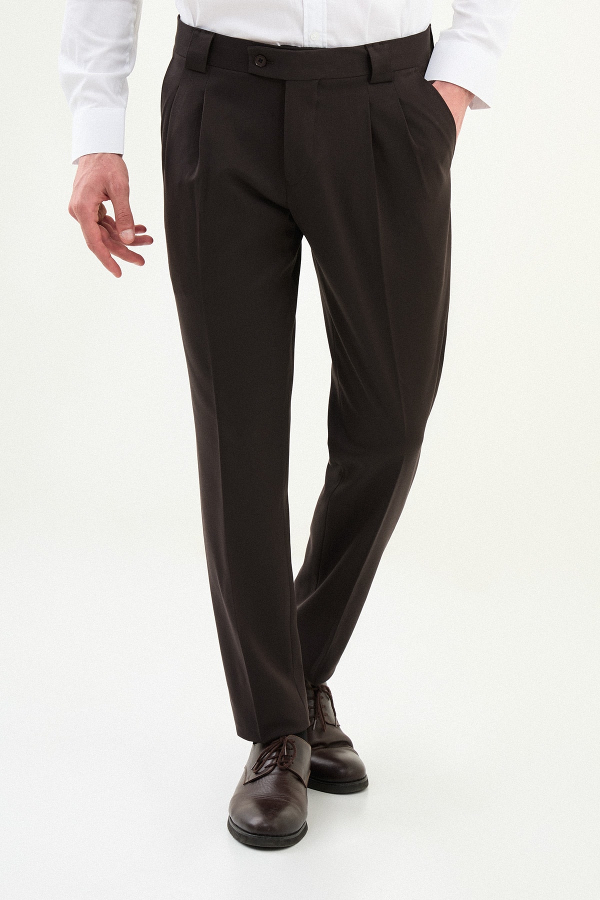 Düz Slim Fit Pileli Erkek Pantolon - Kahverengi