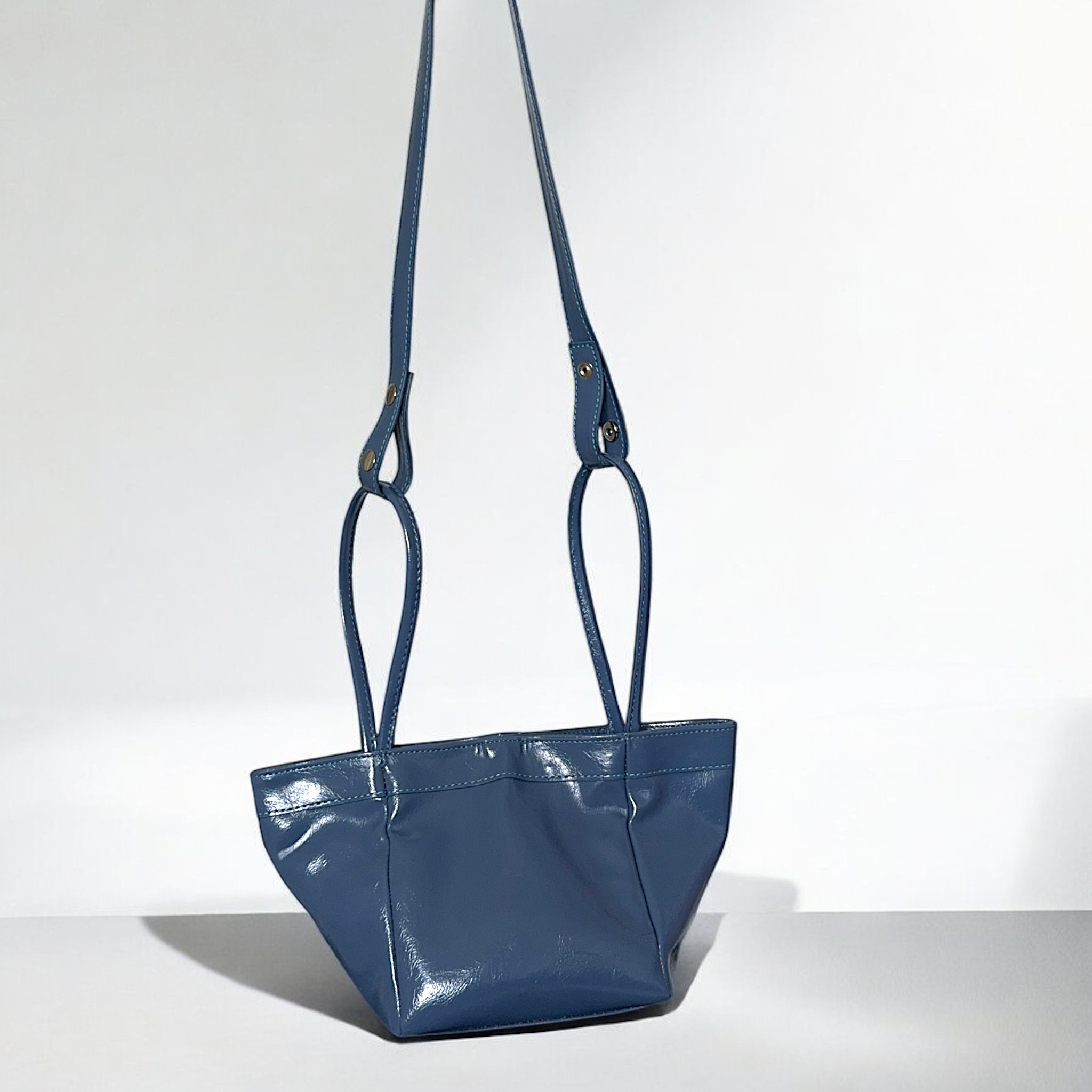 Rue blue