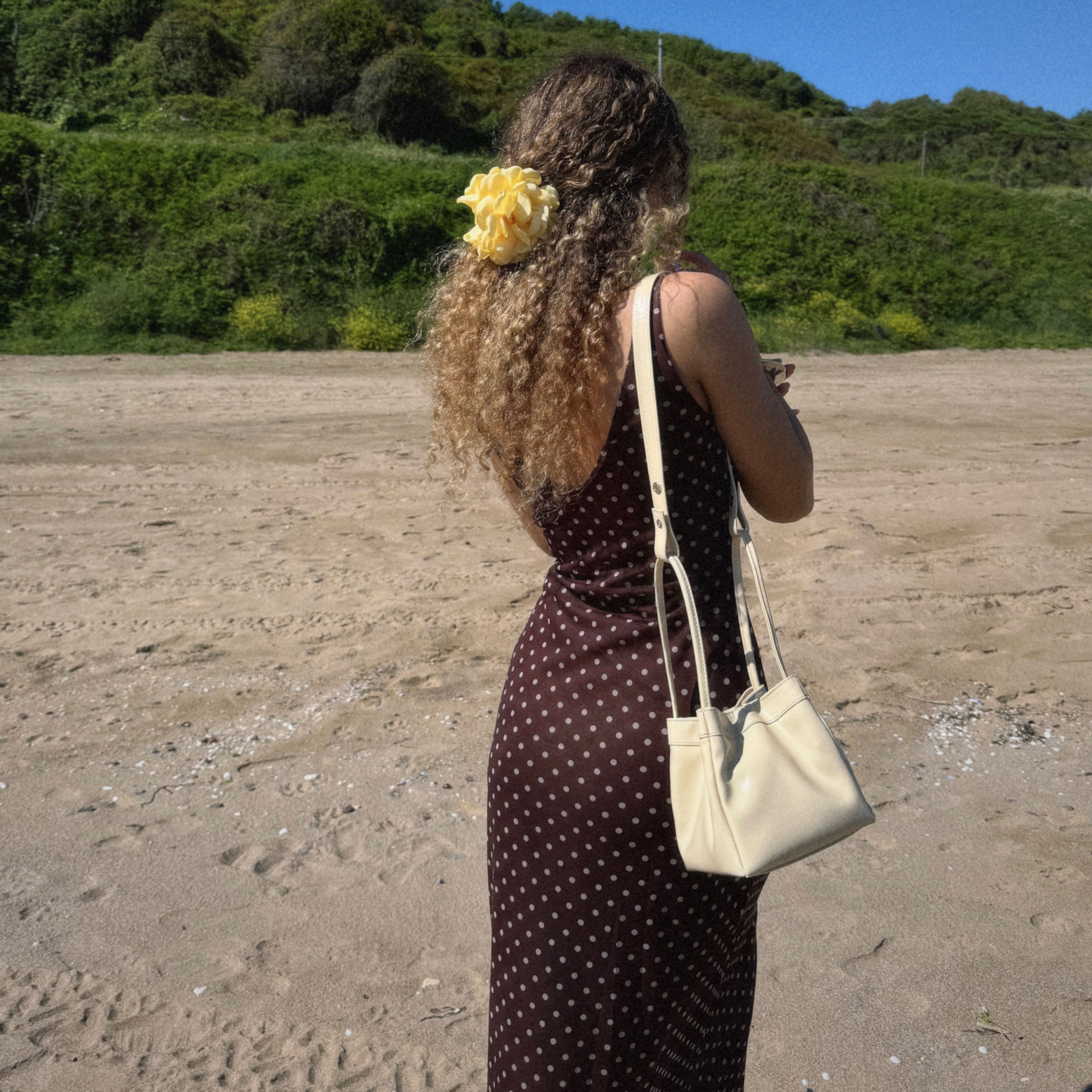 Rue yellow