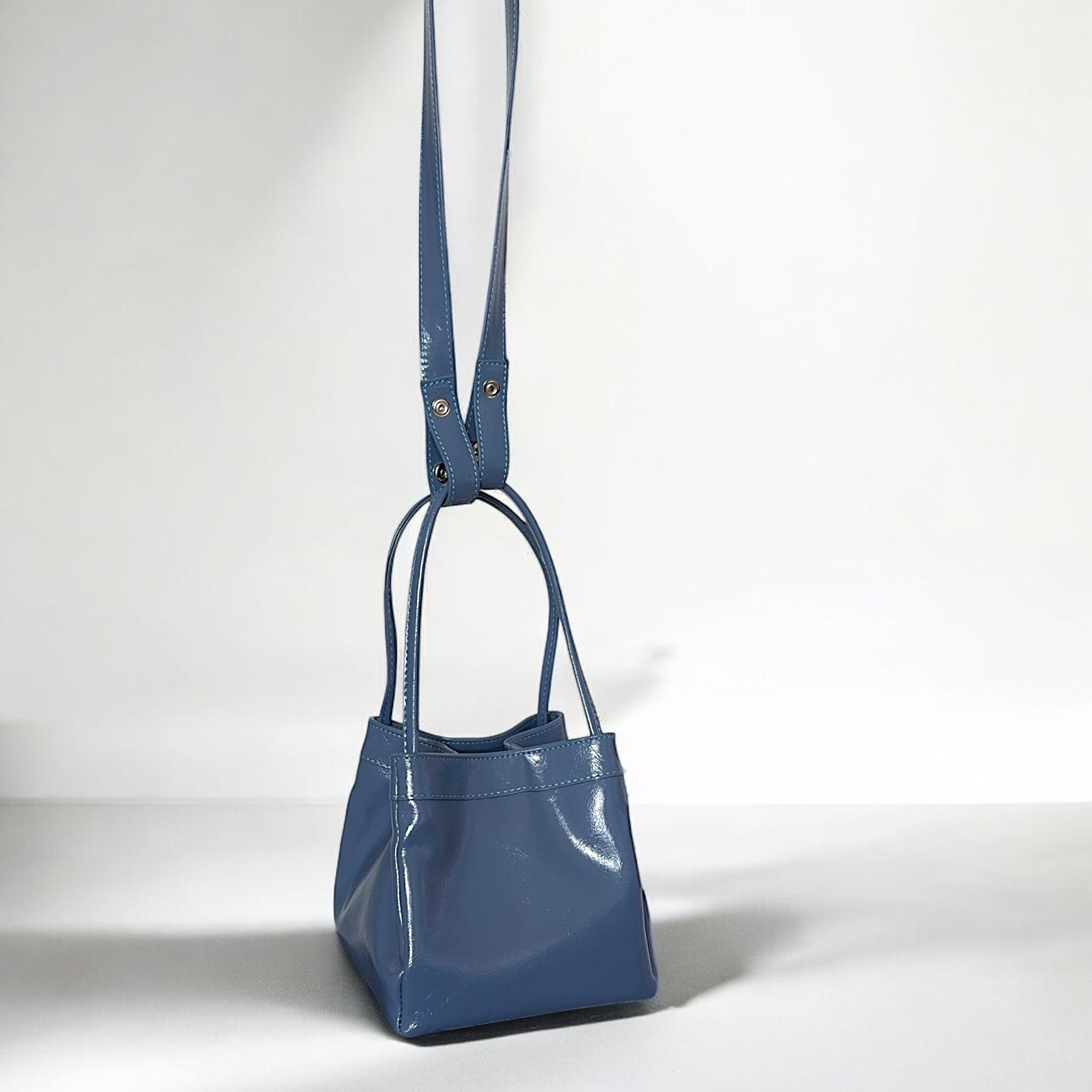 Rue blue