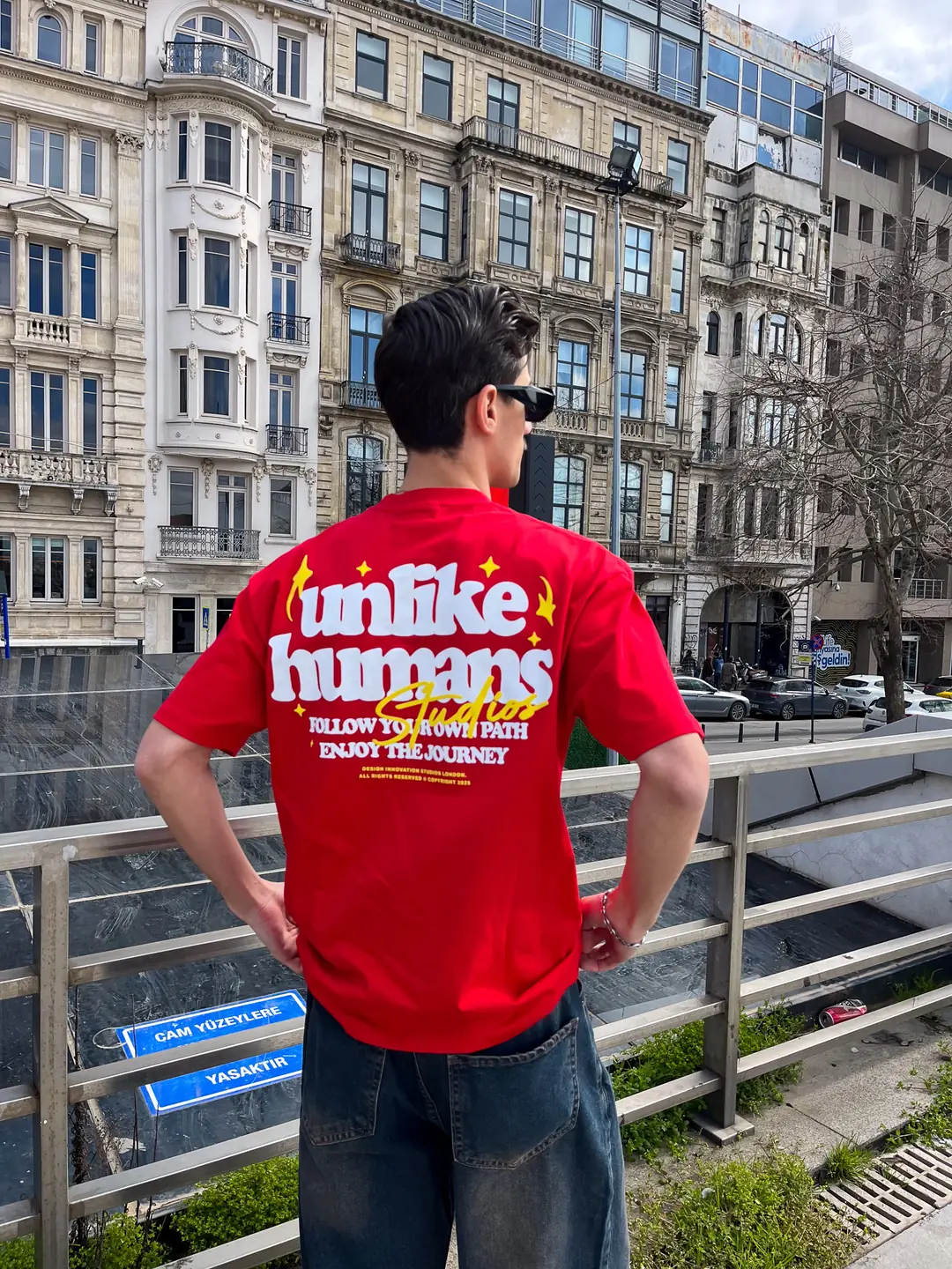 Unlike Humans Tişört