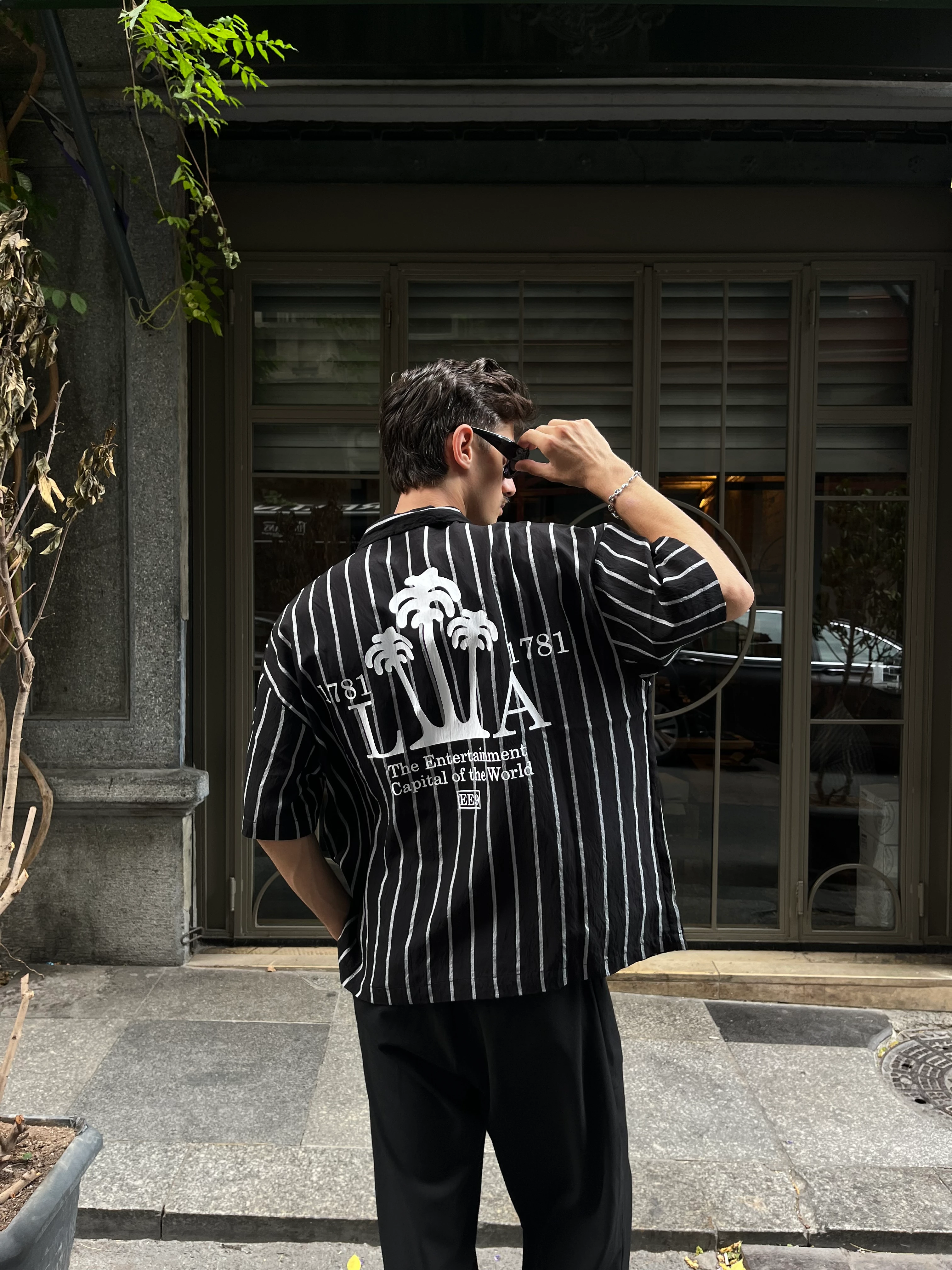 Çizgili Hawaii Desenli Kısa Kollu Gömlek