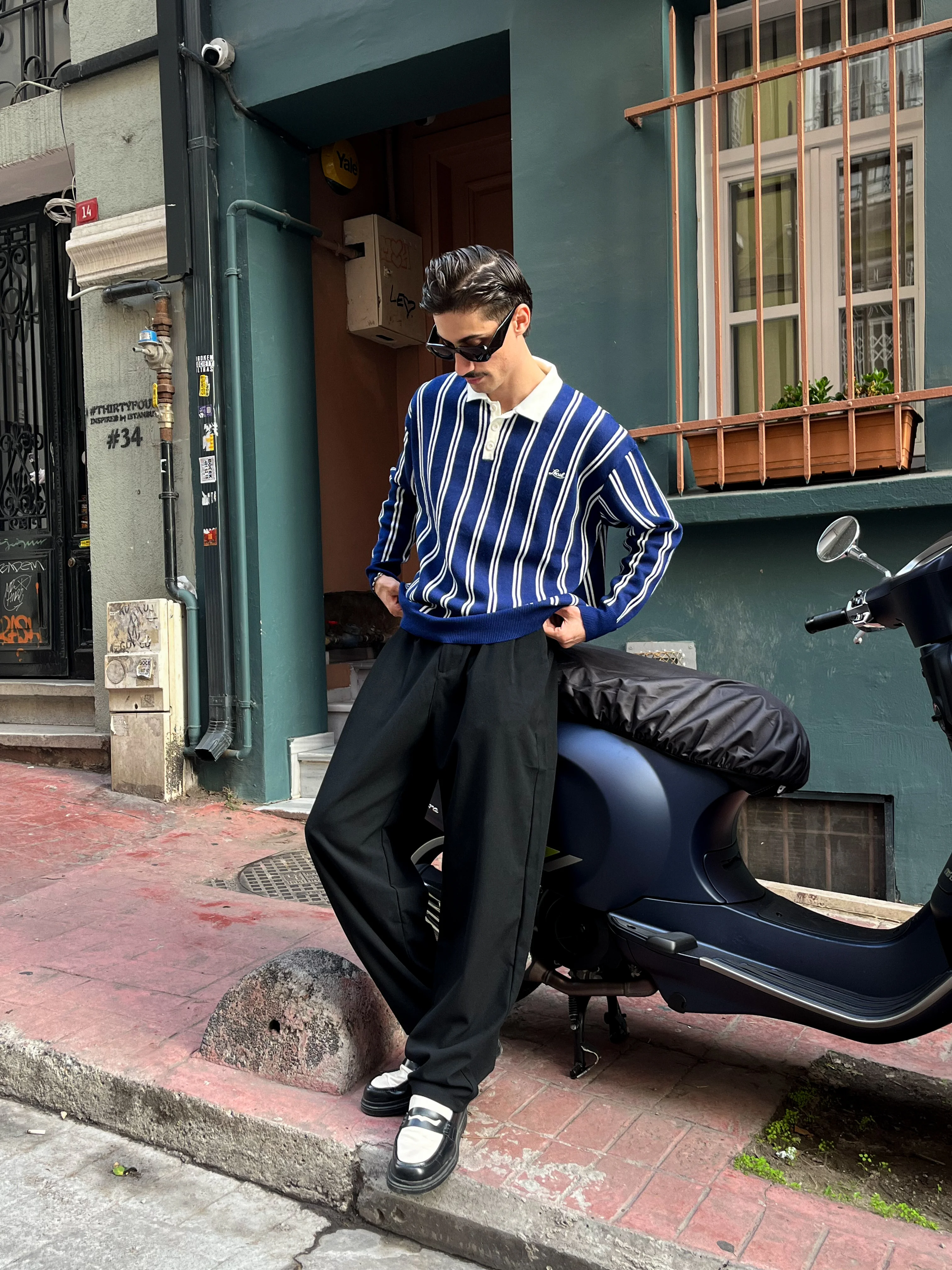 Minimal, Local İmzalı Çizgili Triko