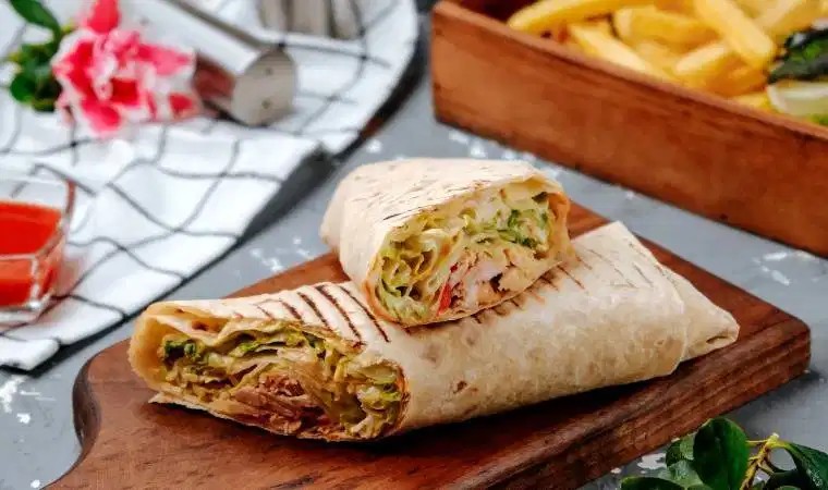 Evde Burrito Tarifi – Meksika Mutfağının Doyurucu Lezzeti

