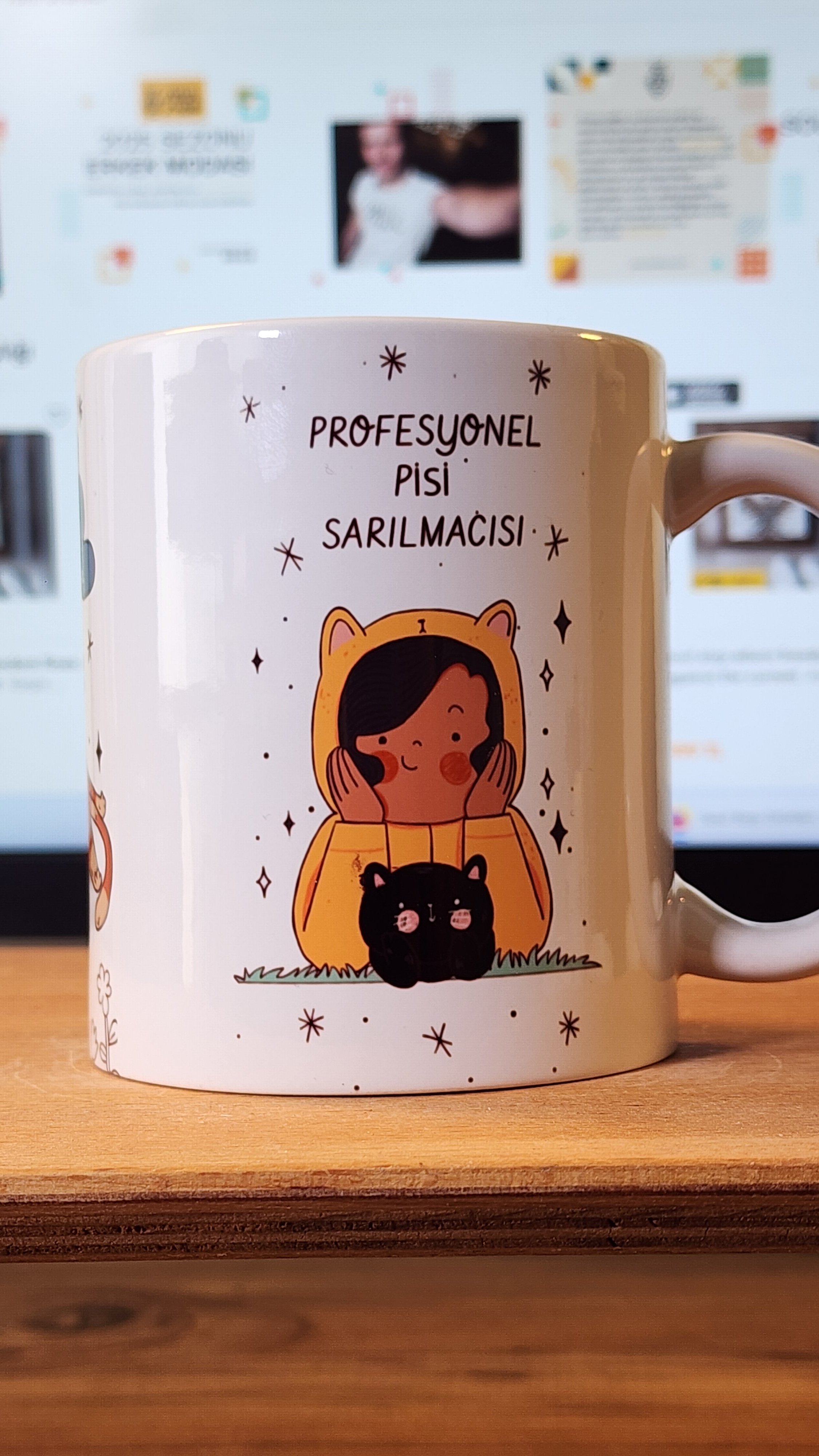 Profesyonel Pisi Sarılmacısı – Komik Kedi Temalı Kupa - Ücretsiz Kargo