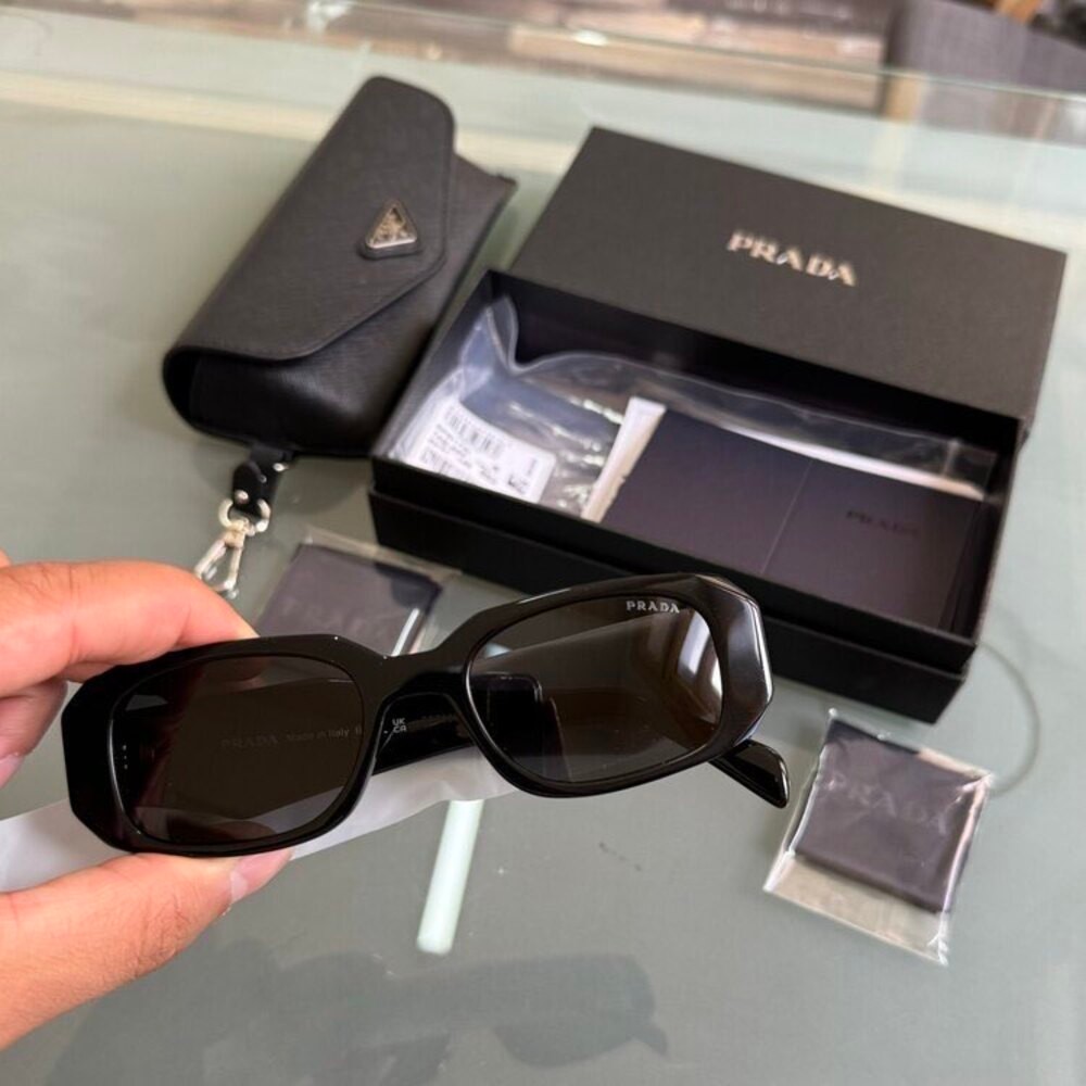 Prada Rectangular Scultoreo Black 49Ekt (Original)
