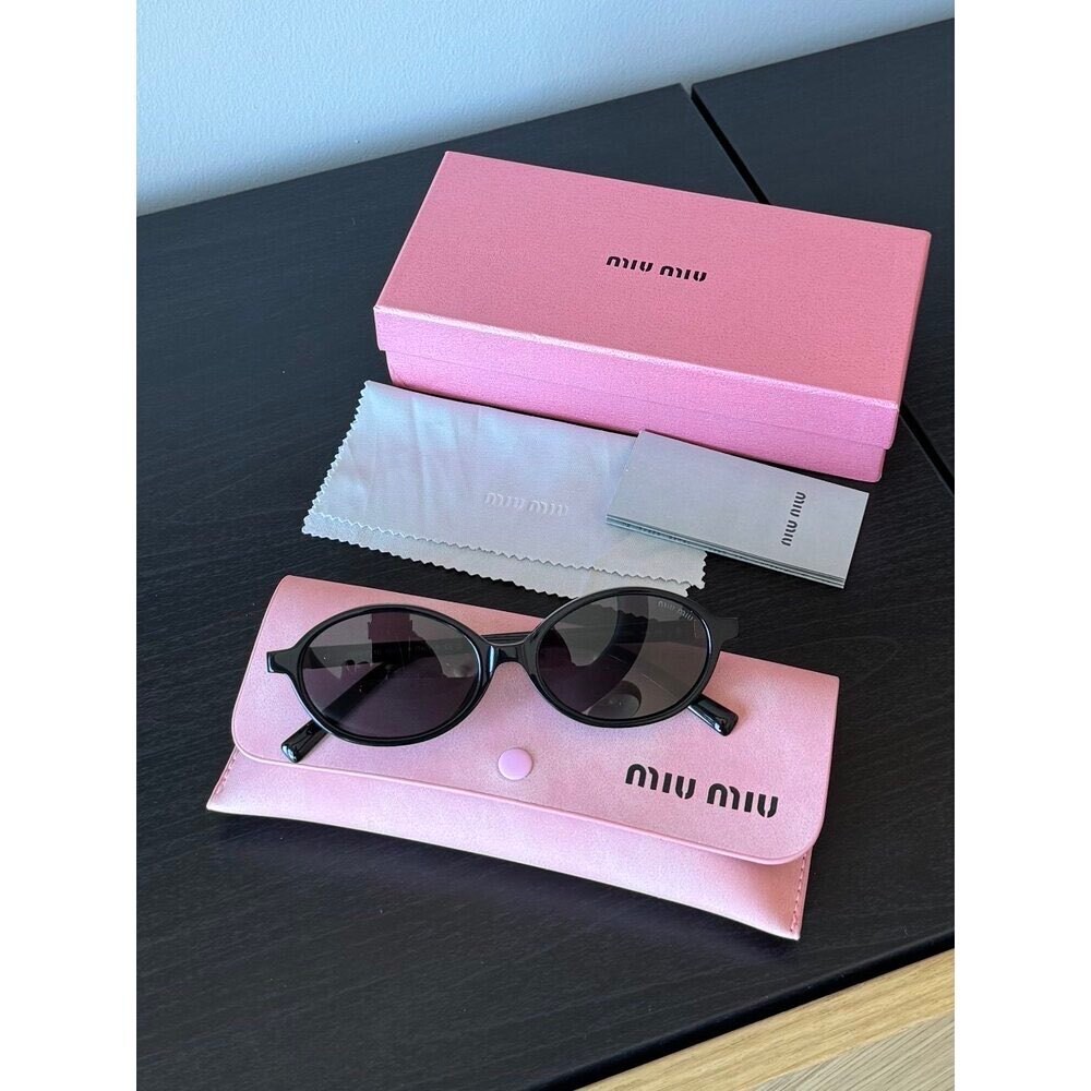 Miu Miu Oval Acetate SMU04Z