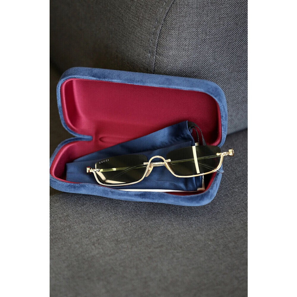 Miu Miu Oval Acetate SMU04Z