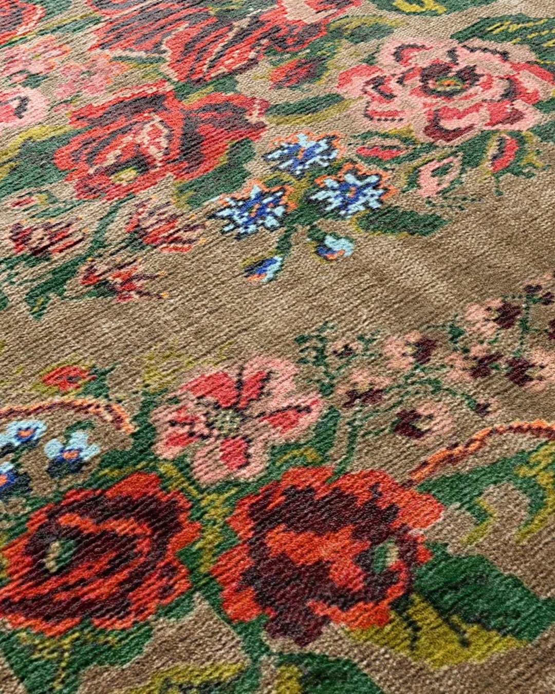 Montis Halı Diem 63052 Kahverengi Renkli Dokuma Taban Karabağ Halı