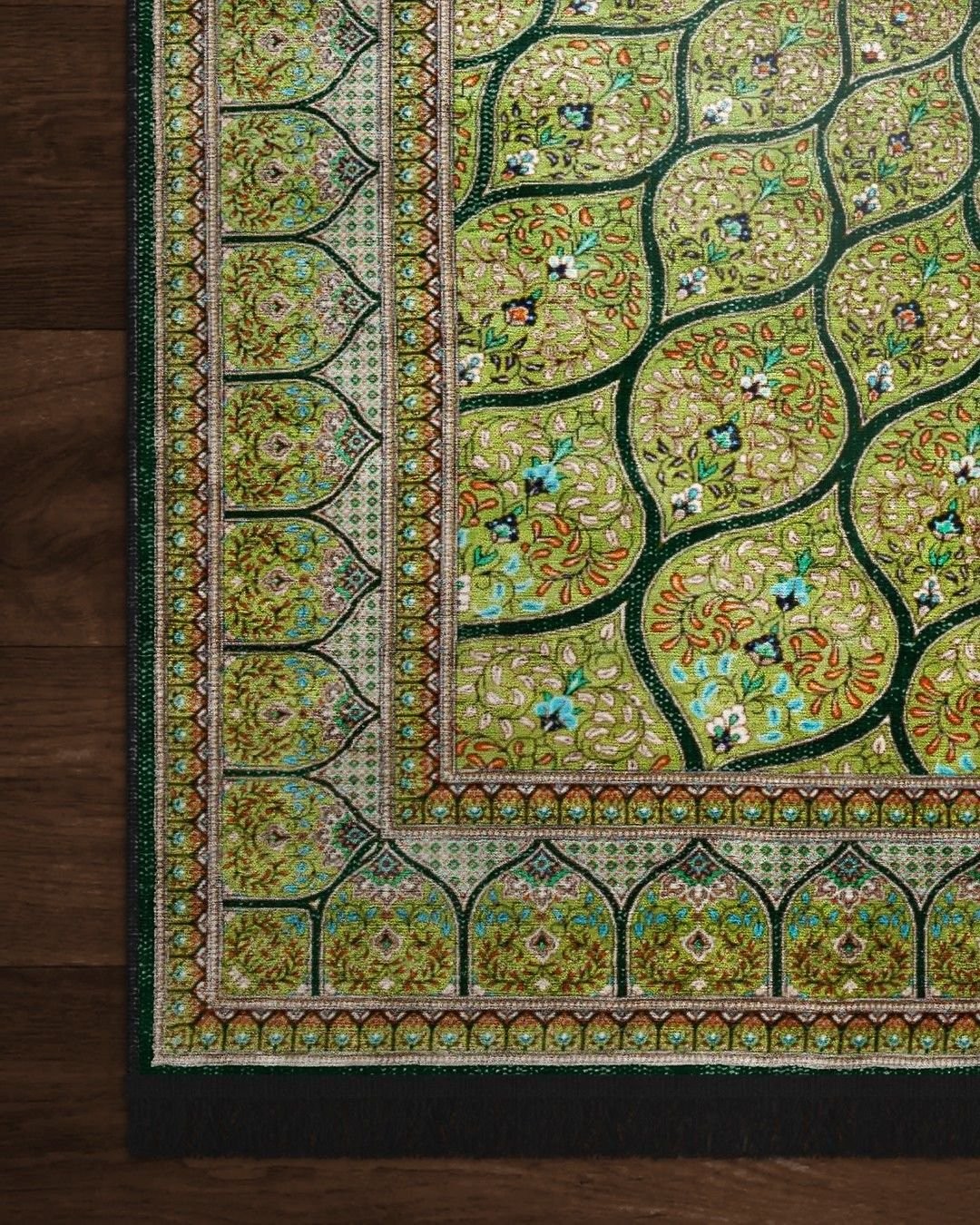 Montis Halı Aurum 454041 Yeşil Parlak Yumuşak Dokuma Taban Otantik Halı