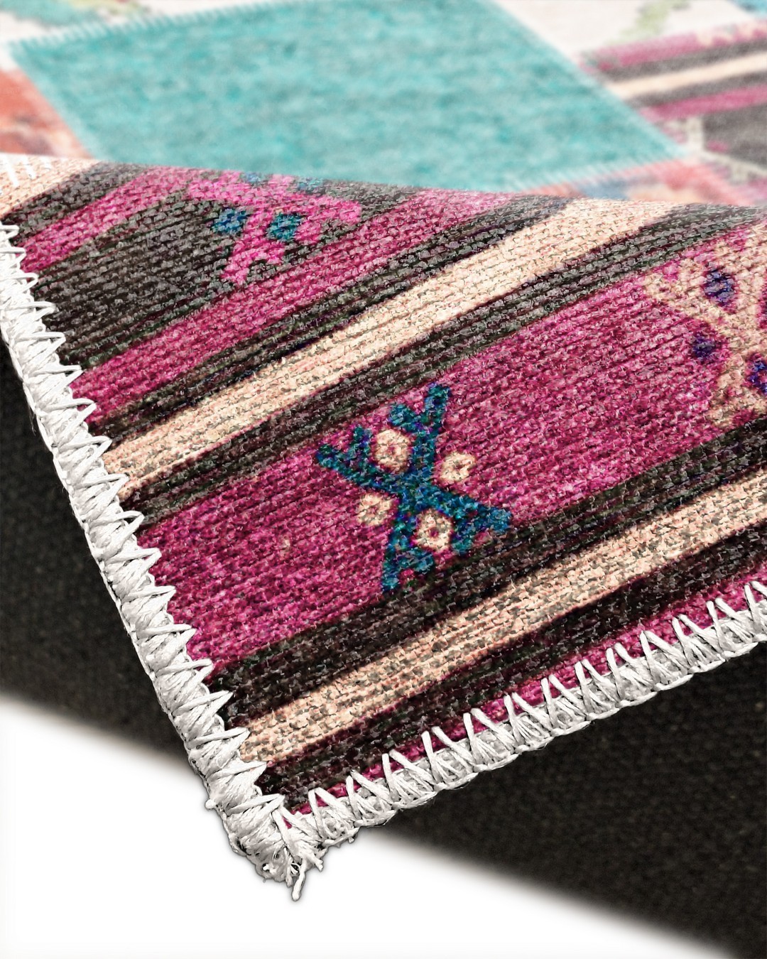 Montis Halı Mensis 27028 Beyaz Turkuaz Dokuma Taban Patchwork Halı