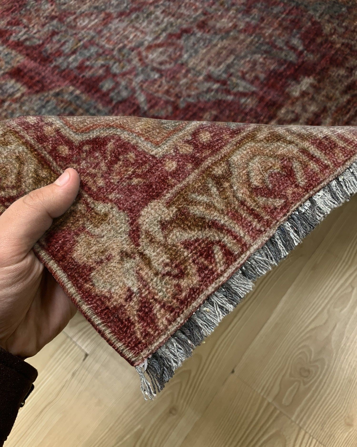 Montis Halı Diem 63016 Kırmızı Karabağ Şönil Dokuma Renkli Makine Halısı