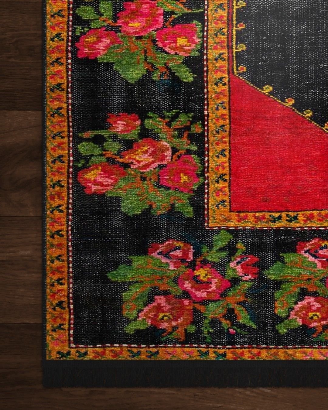 Montis Halı Flores 200014 Siyah Kırmızı Parlak Yumuşak Dokuma Taban Renkli Karabağ Halı