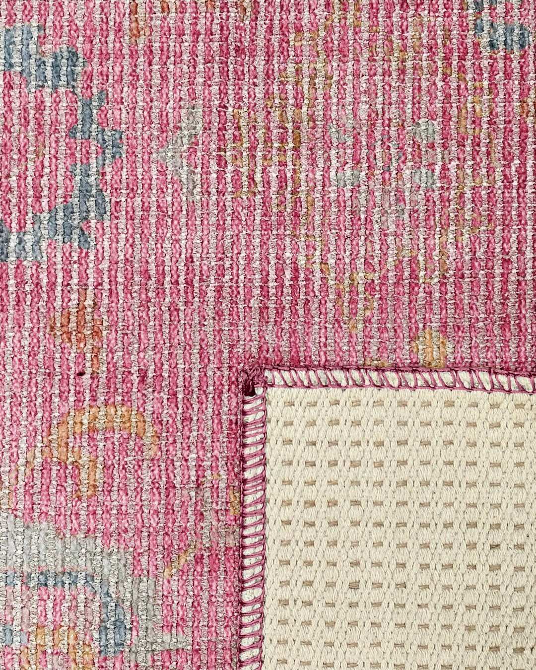 Montis Halı Lectio 950019 Pembe Uşak Kabartmalı Halı