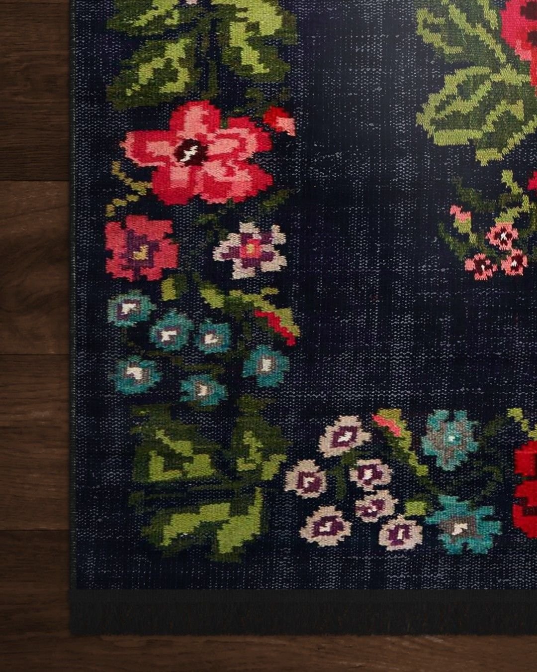 Montis Halı Flores 200009 Siyah Parlak Yumuşak Dokuma Taban Renkli Karabağ Halı