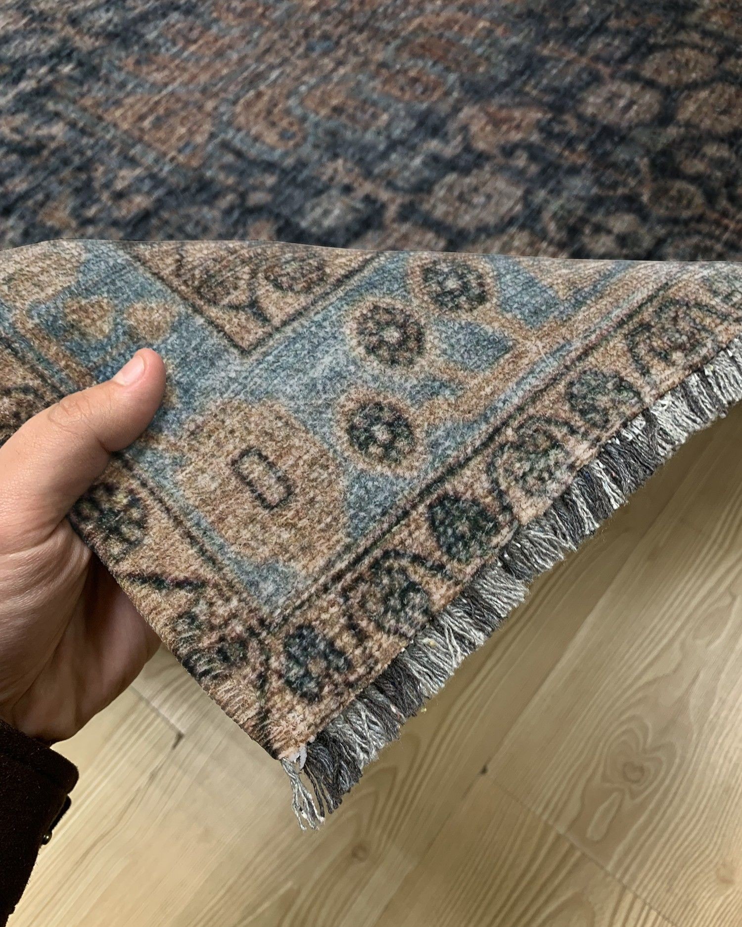 Montis Halı Hedera 19004 Kahverengi Şönil Dokuma Renkli Eskitme Makine Halısı