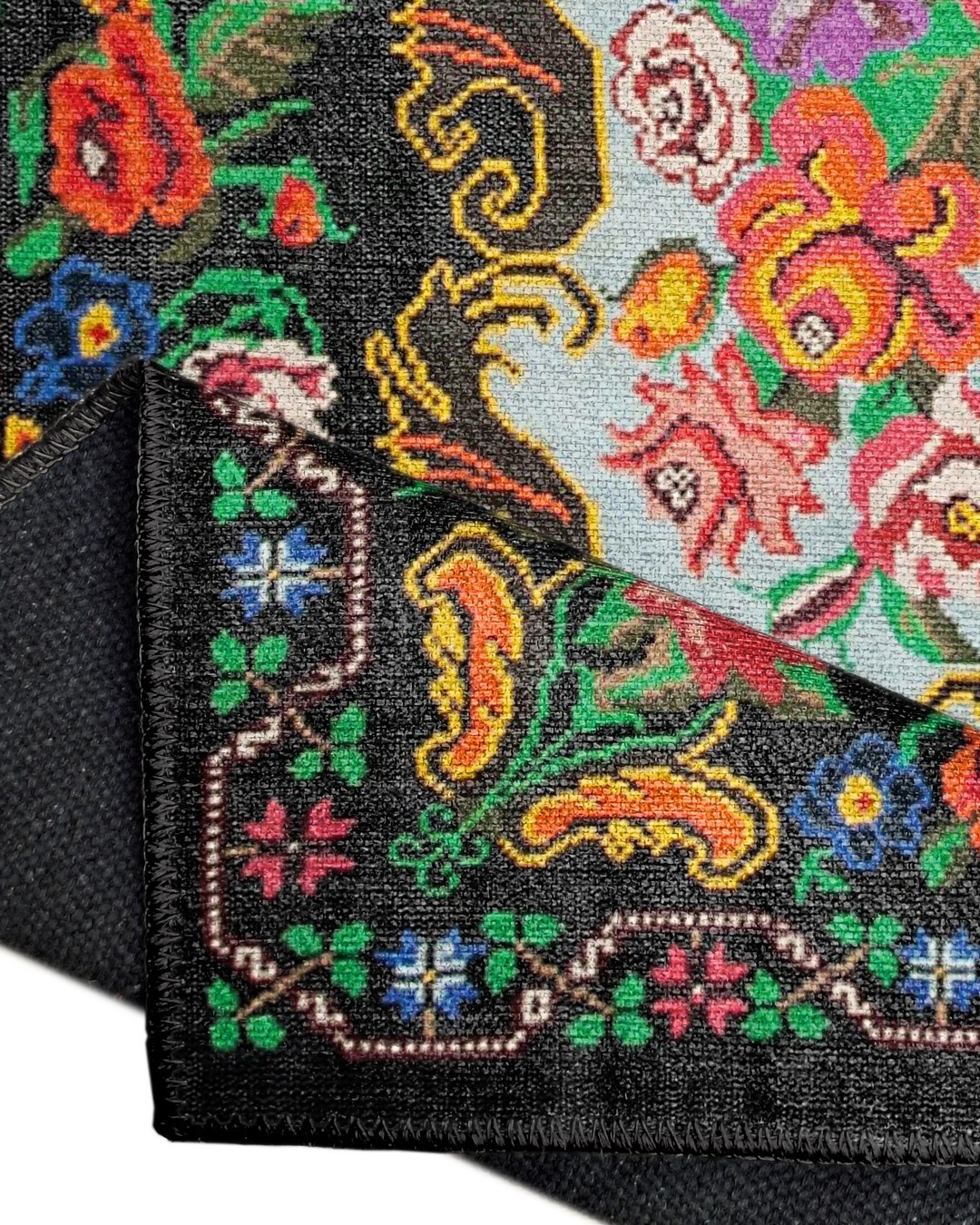 Montis Halı Diem 63027 Siyah Dokuma Taban Karabağ Halı